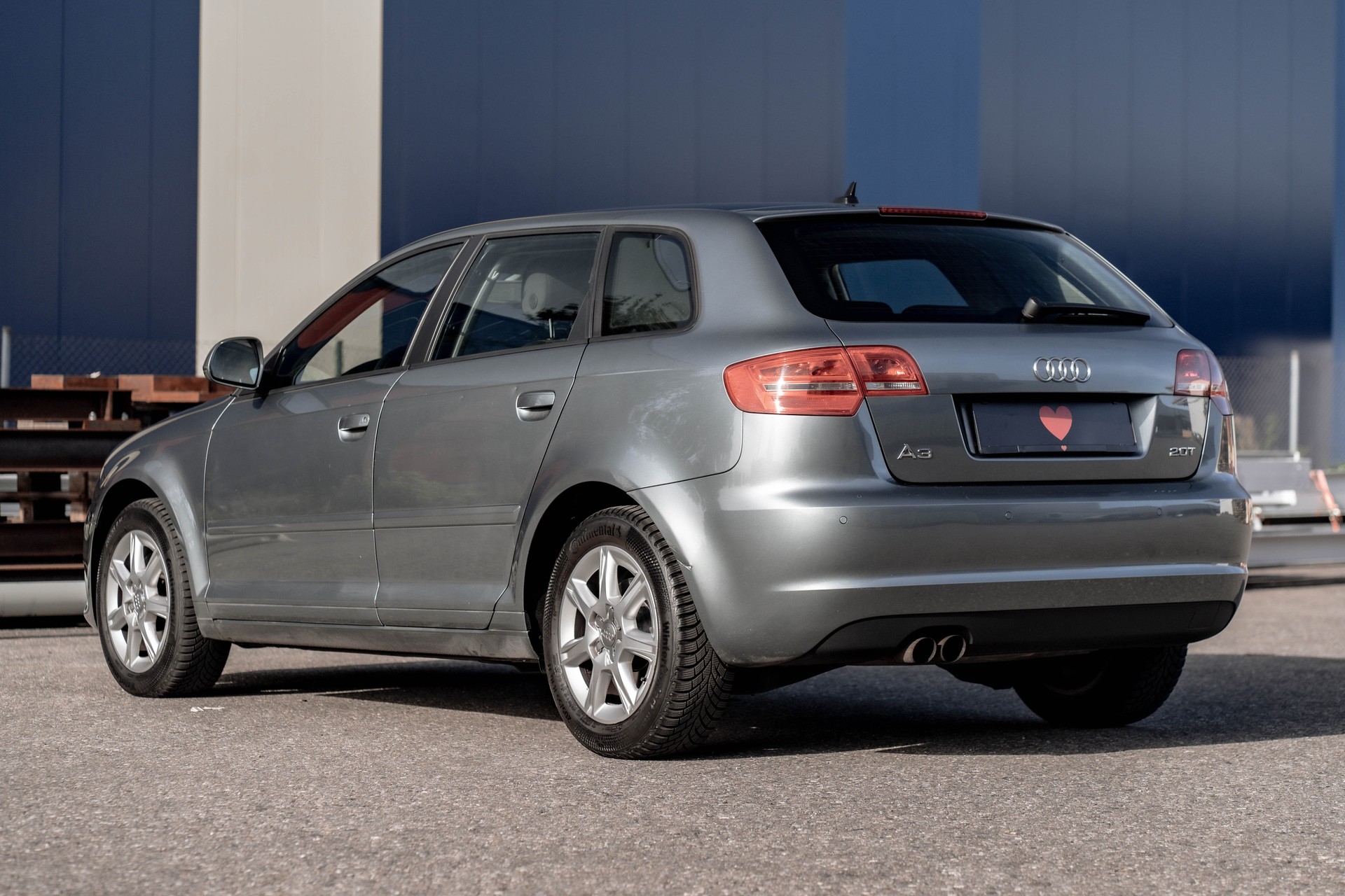 AUDI A3 Sportback 2.0 TFSI Ambiente S-tronic * FRISCH AB MFK * BOSE SOUNDSYSTEM * AMAG SERVICEGEPFLEGT *-showroom-element-3