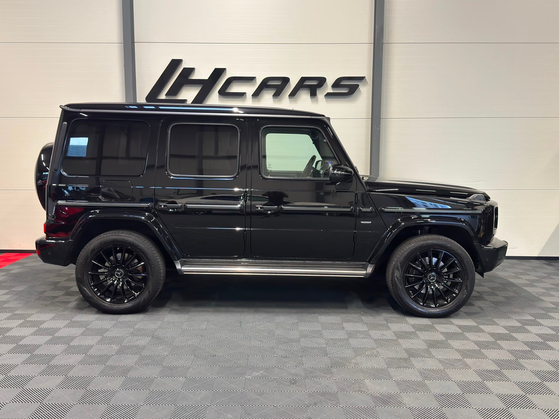 MERCEDES-BENZ G 400 d Stronger Than Time Ed.-image-4