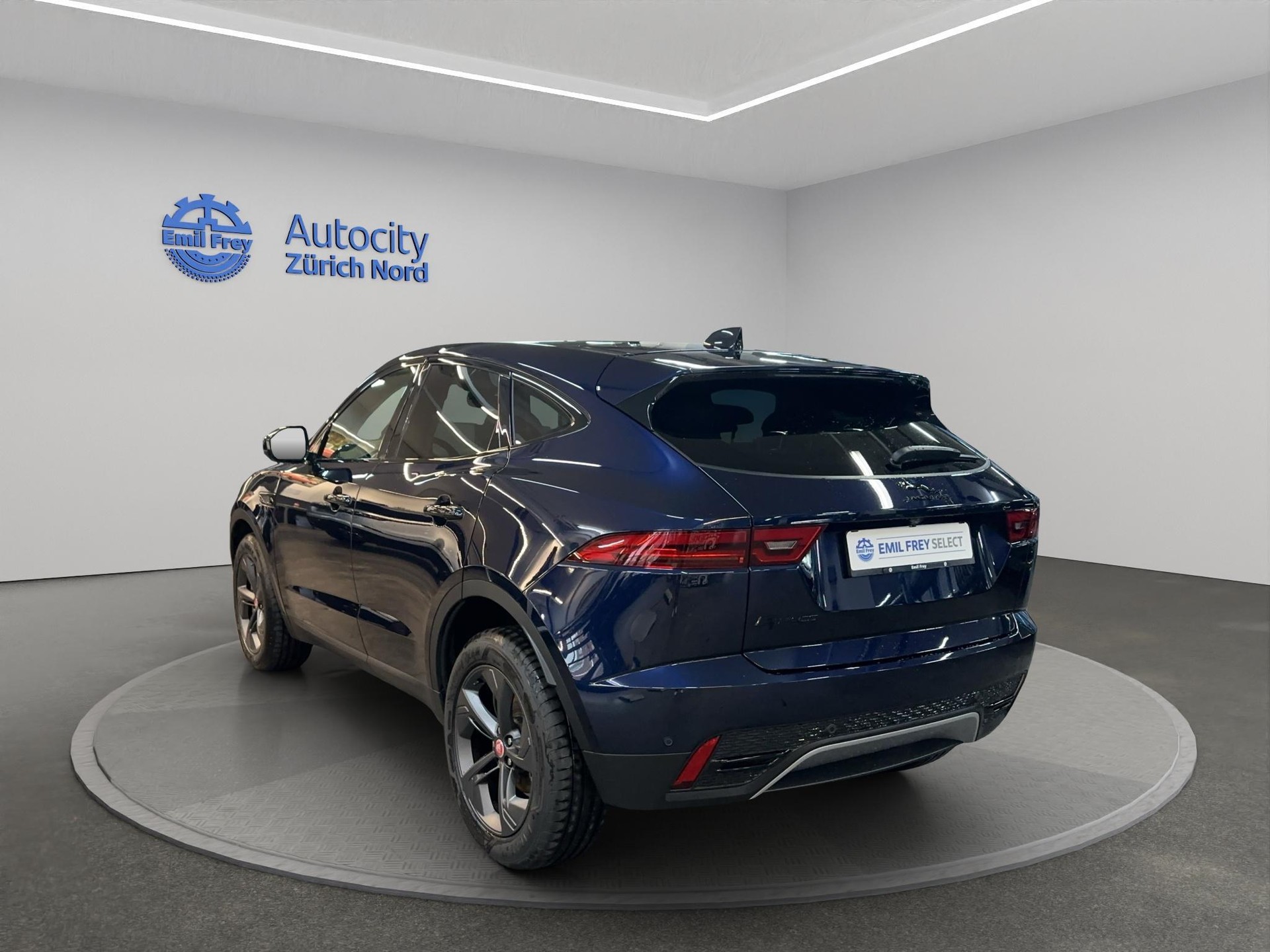 JAGUAR E-Pace 2.0 D I4 165 SE AWD-showroom-element-2