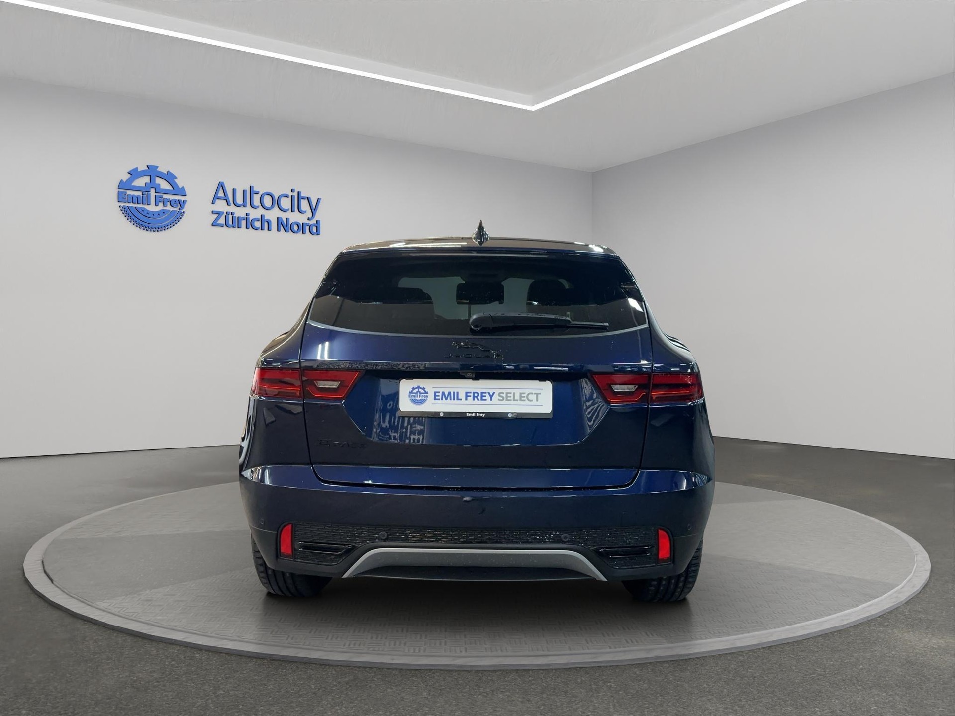 JAGUAR E-Pace 2.0 D I4 165 SE AWD-showroom-element-3