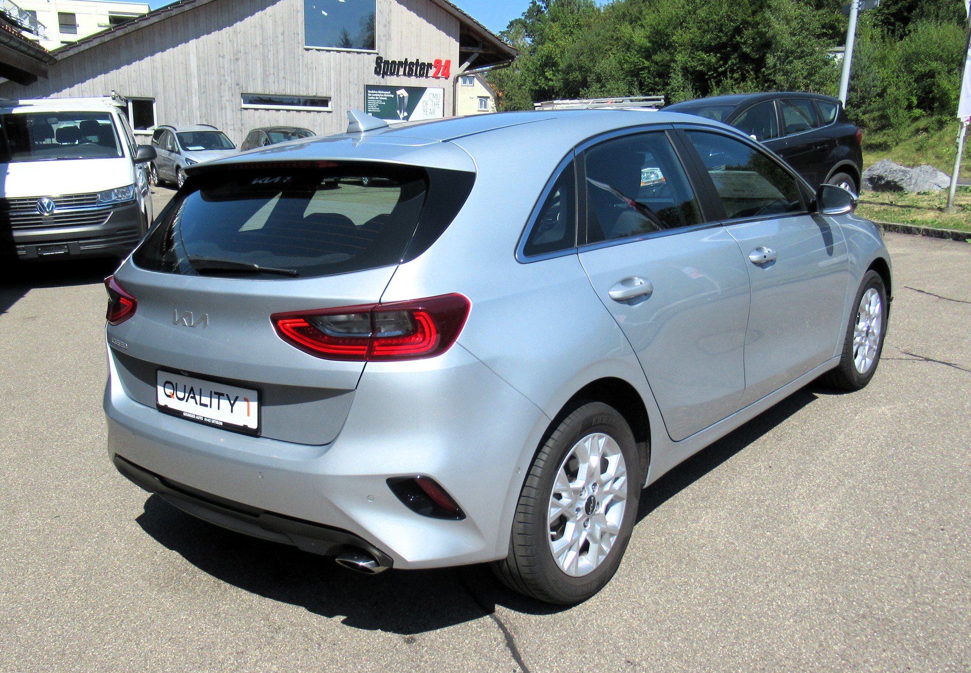 KIA Ceed 1.5 T-GDi MHEV Power DCT-showroom-element-1