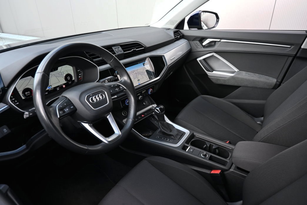 AUDI Q3 2.0 TDI 40 advanced quattro S-tronic-image-8