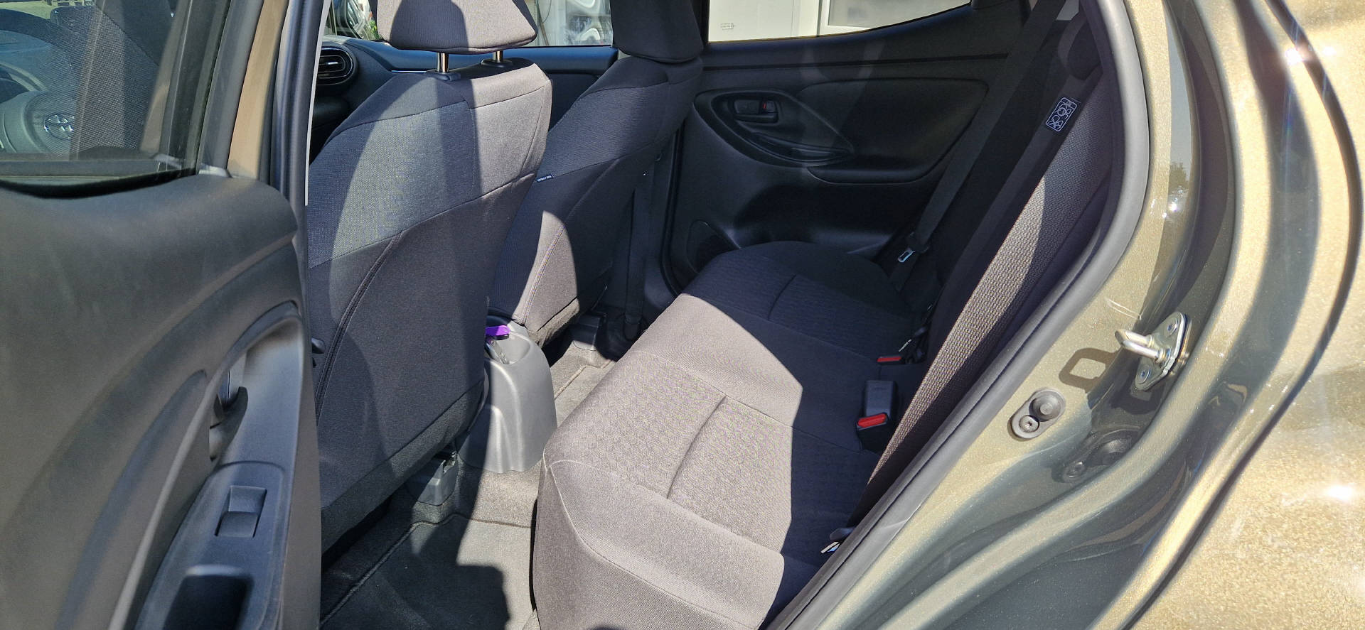 TOYOTA Yaris 1.5 VVT-iE Trend + Sport-image-14