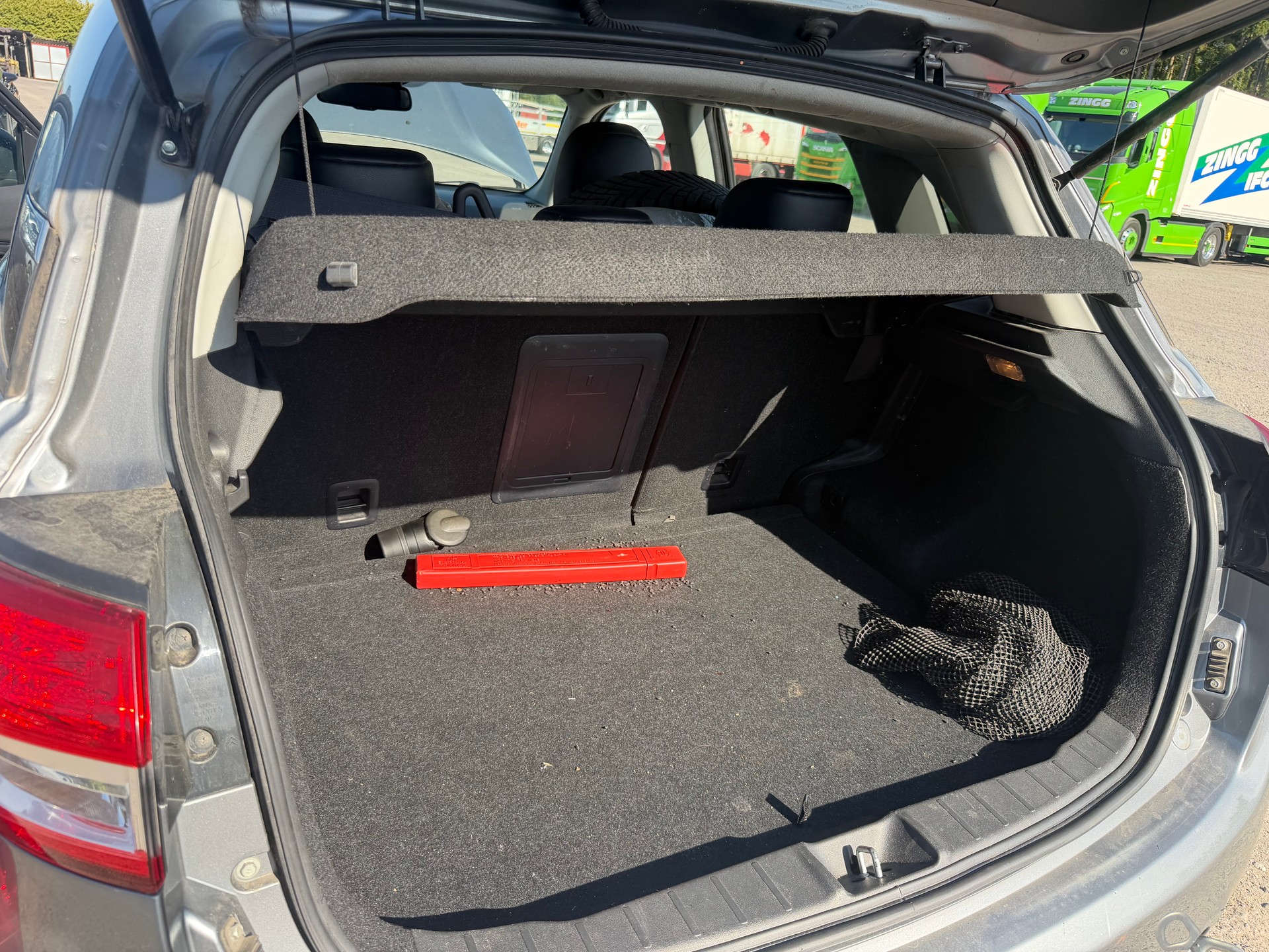 CITROEN C4 Aircross 1.6 HDi Exclusive 4WD-image-6