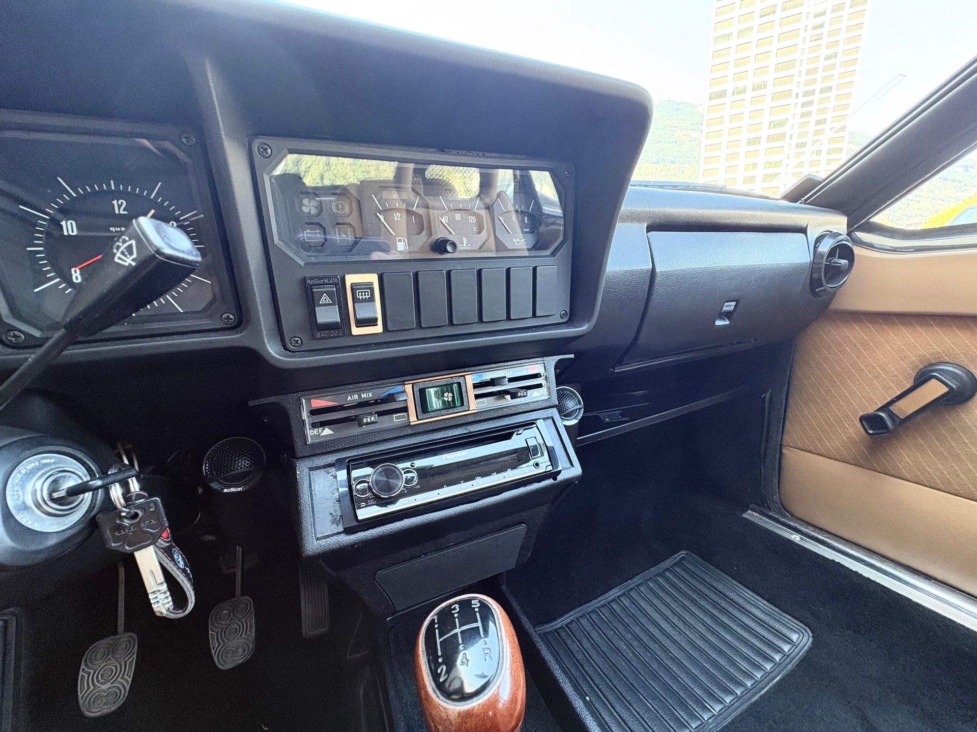 ALFA ROMEO GTV 2.0 L-image-7
