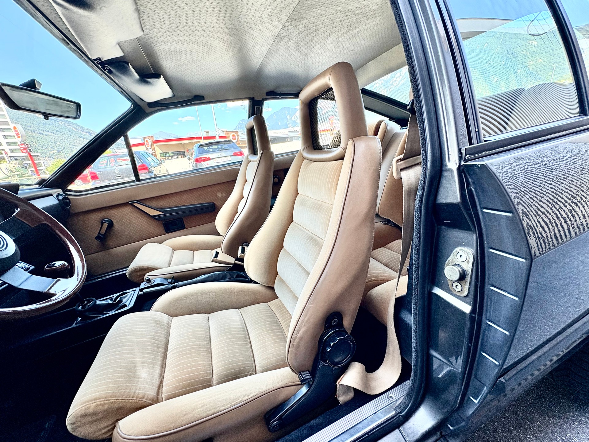 ALFA ROMEO GTV 2.0 L-image-4