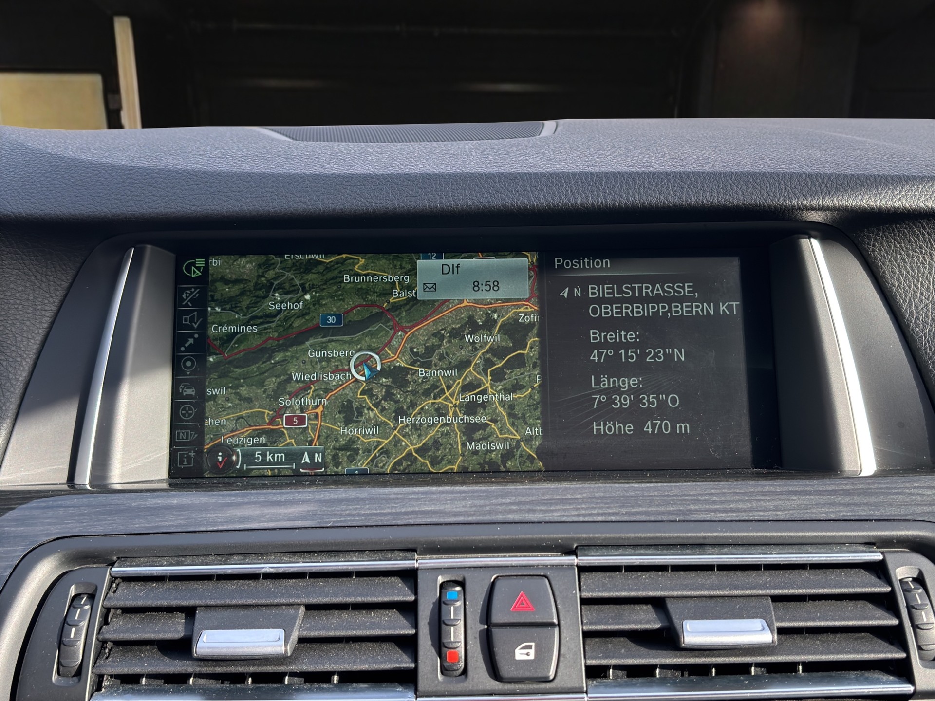 BMW 520d xDrive Steptronic-image-16