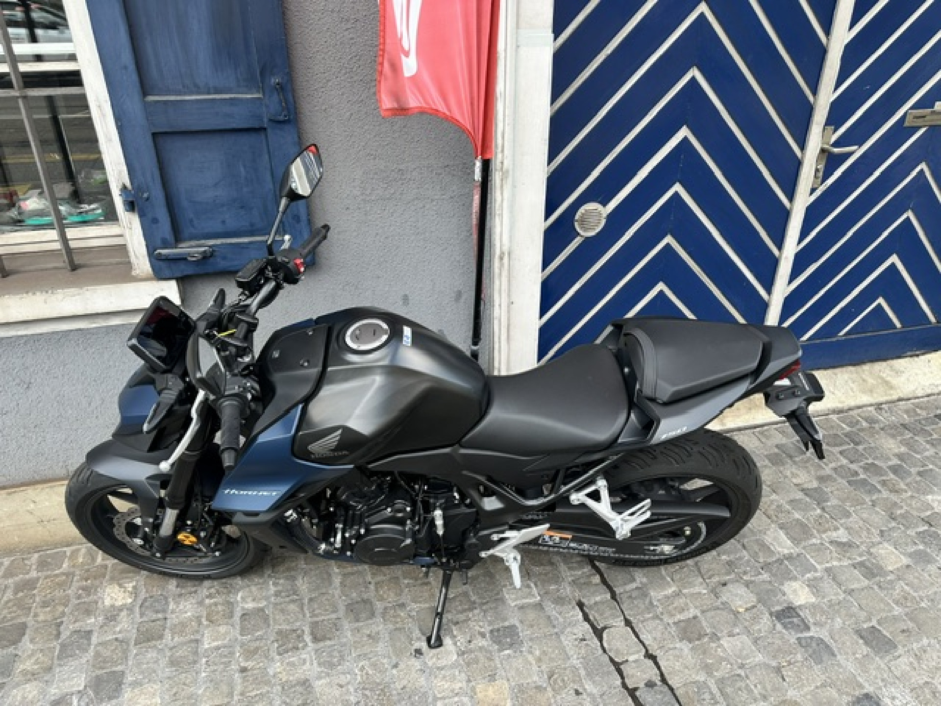 HONDA CB 750 Hornet E-Clutch Modell 2026 35KW-image-4