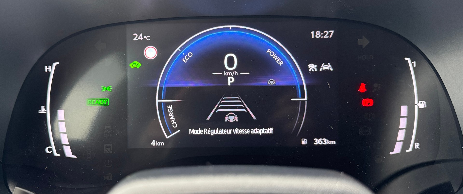 TOYOTA Yaris Cross 1.5 Comfort e-CVT-image-18