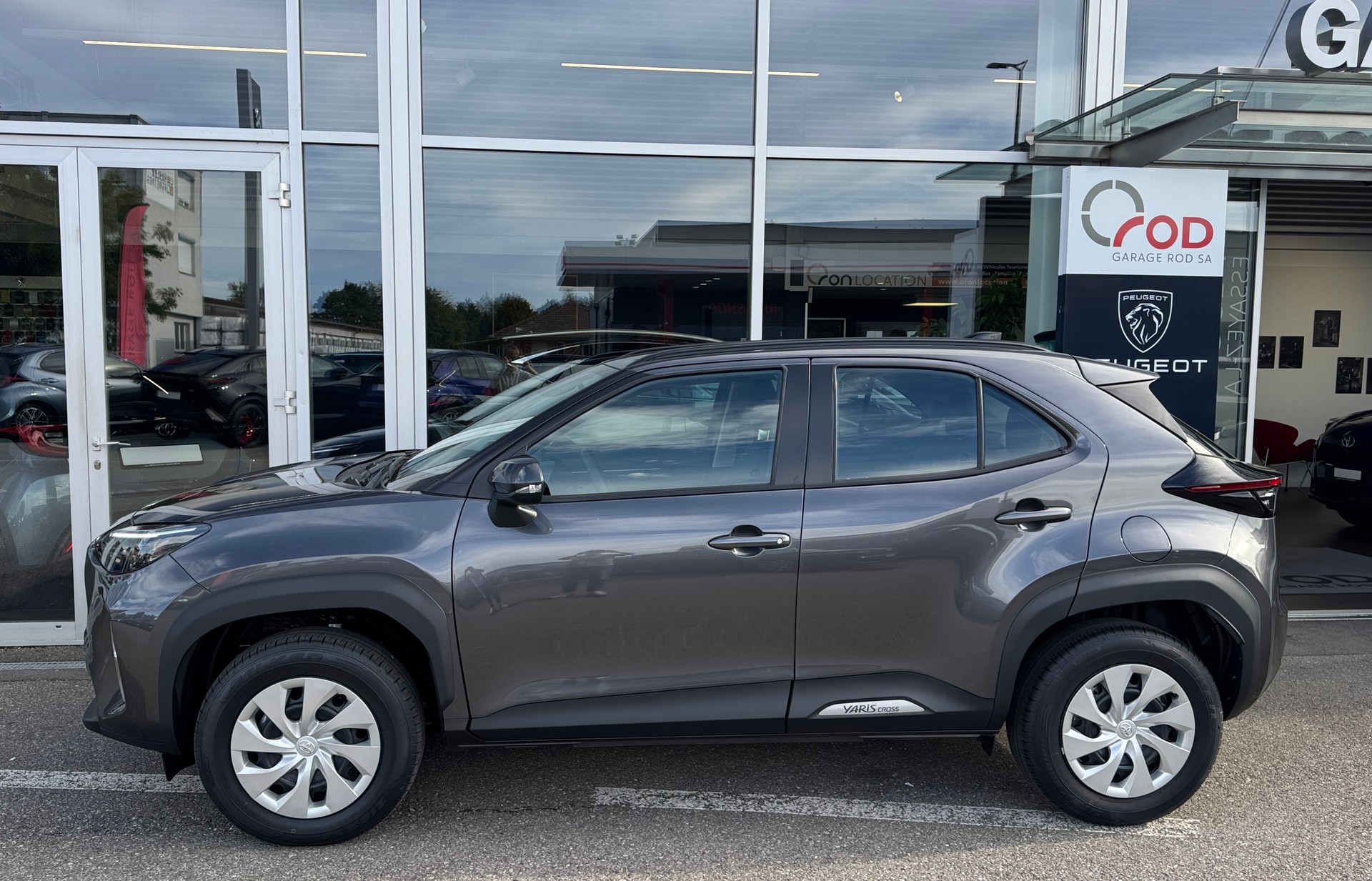 TOYOTA Yaris Cross 1.5 Comfort e-CVT-showroom-element-3