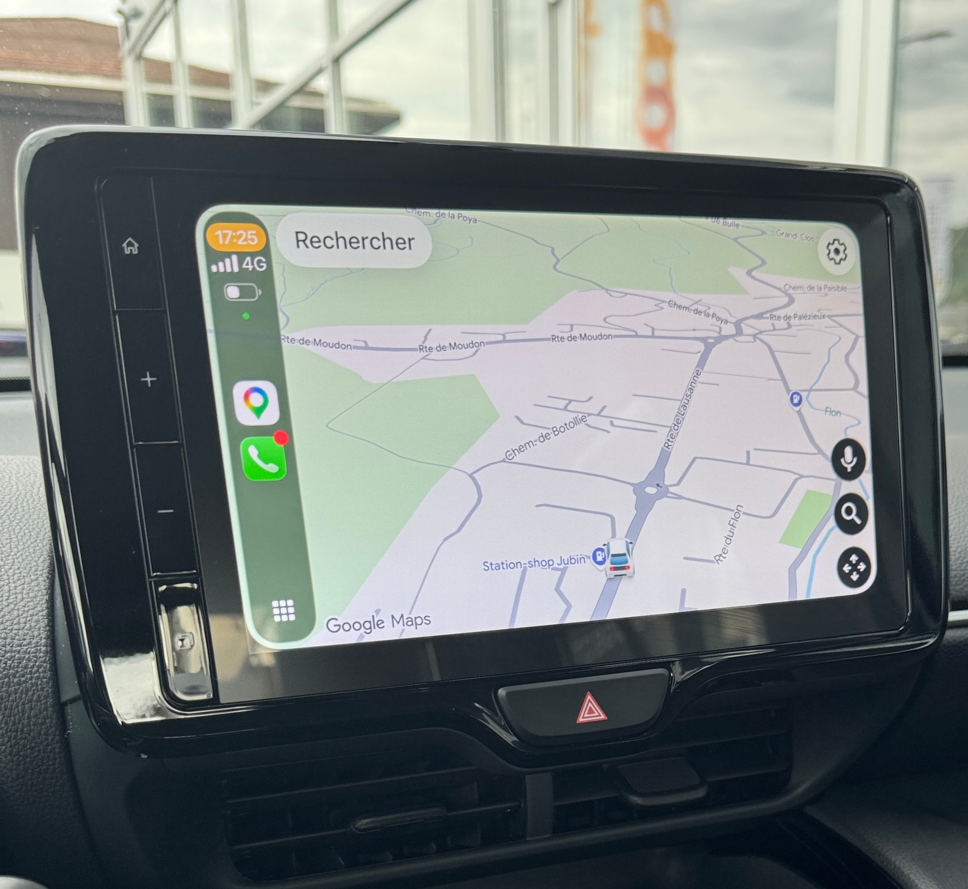 TOYOTA Yaris Cross 1.5 Comfort e-CVT-image-15