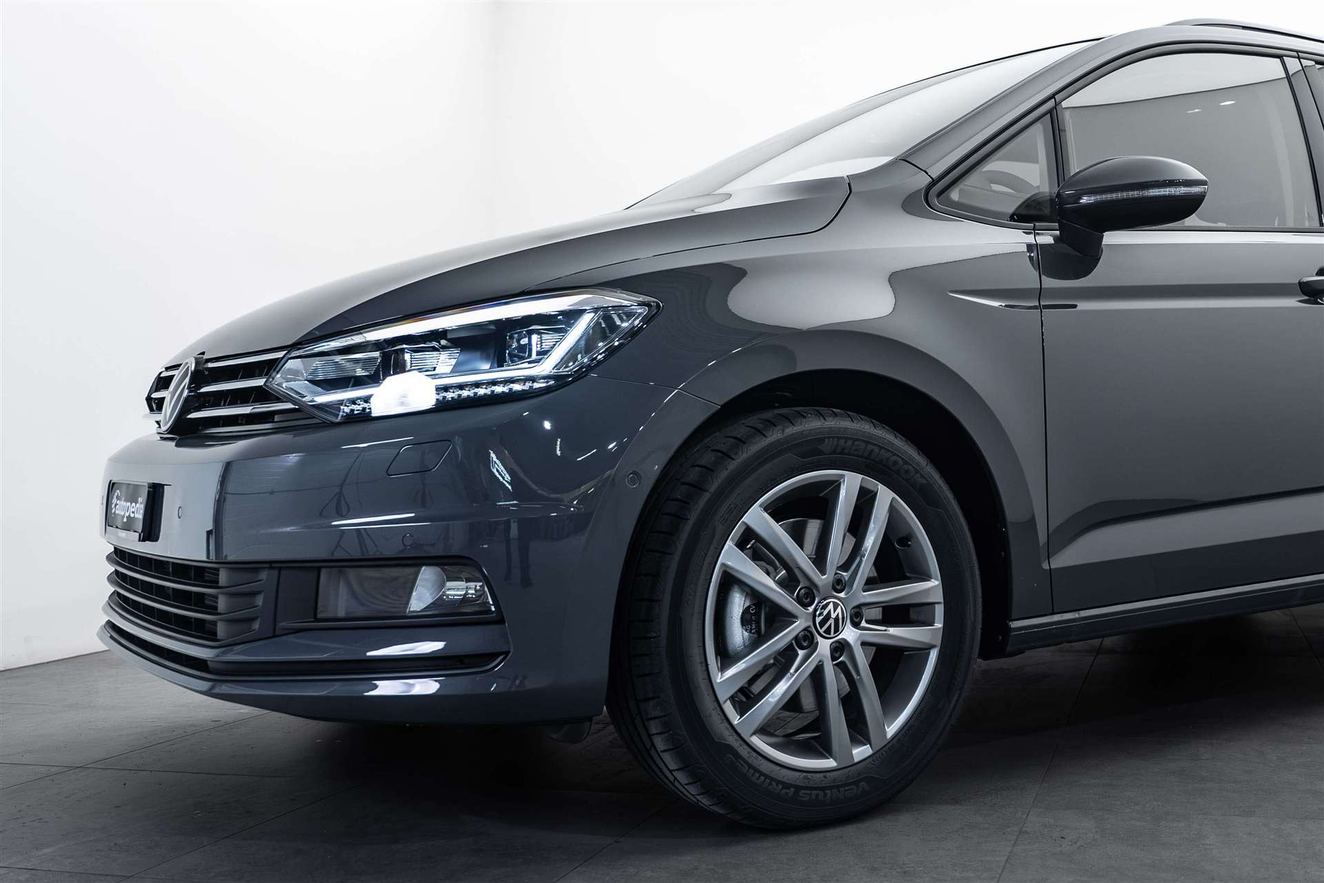 VW Touran 1.5 TSi EVO Comfortline Edition DSG-Automat 7-Plätzer-showroom-element-1