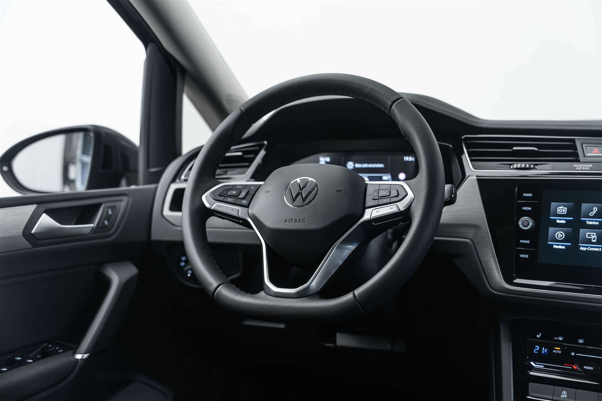 VW Touran 1.5 TSi EVO Comfortline Edition DSG-Automat 7-Plätzer-image-10