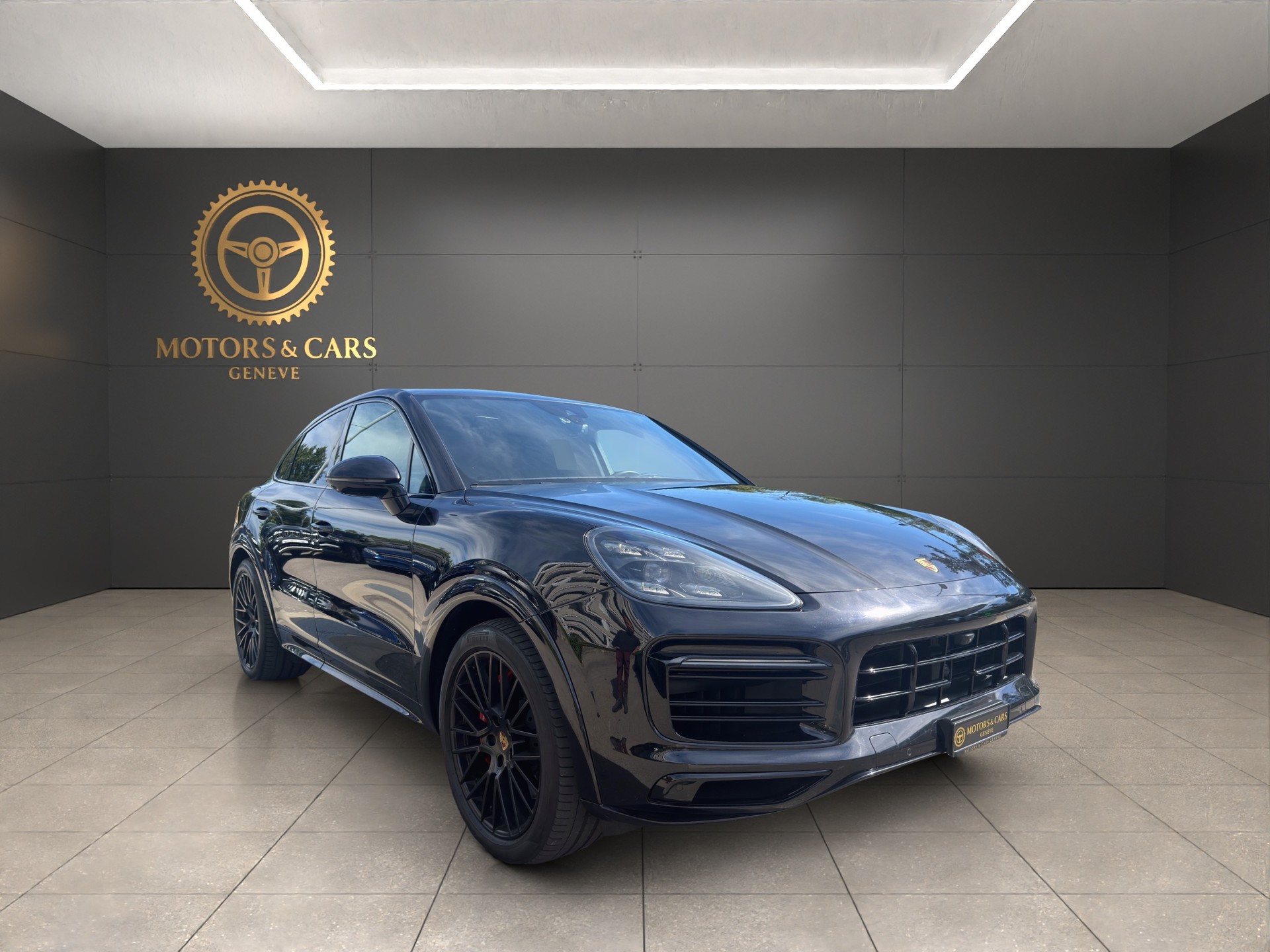 PORSCHE Cayenne GTS Coupé-showroom-element-1