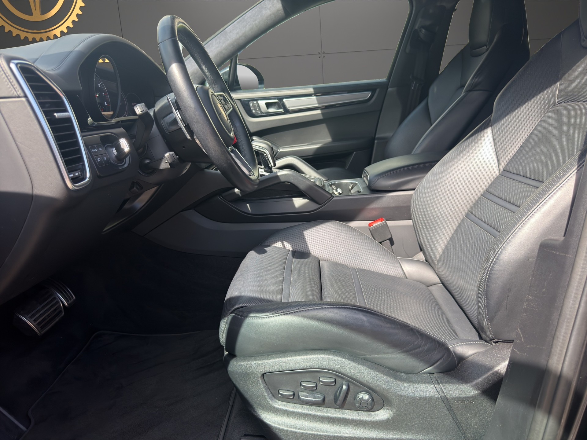 PORSCHE Cayenne GTS Coupé-image-10