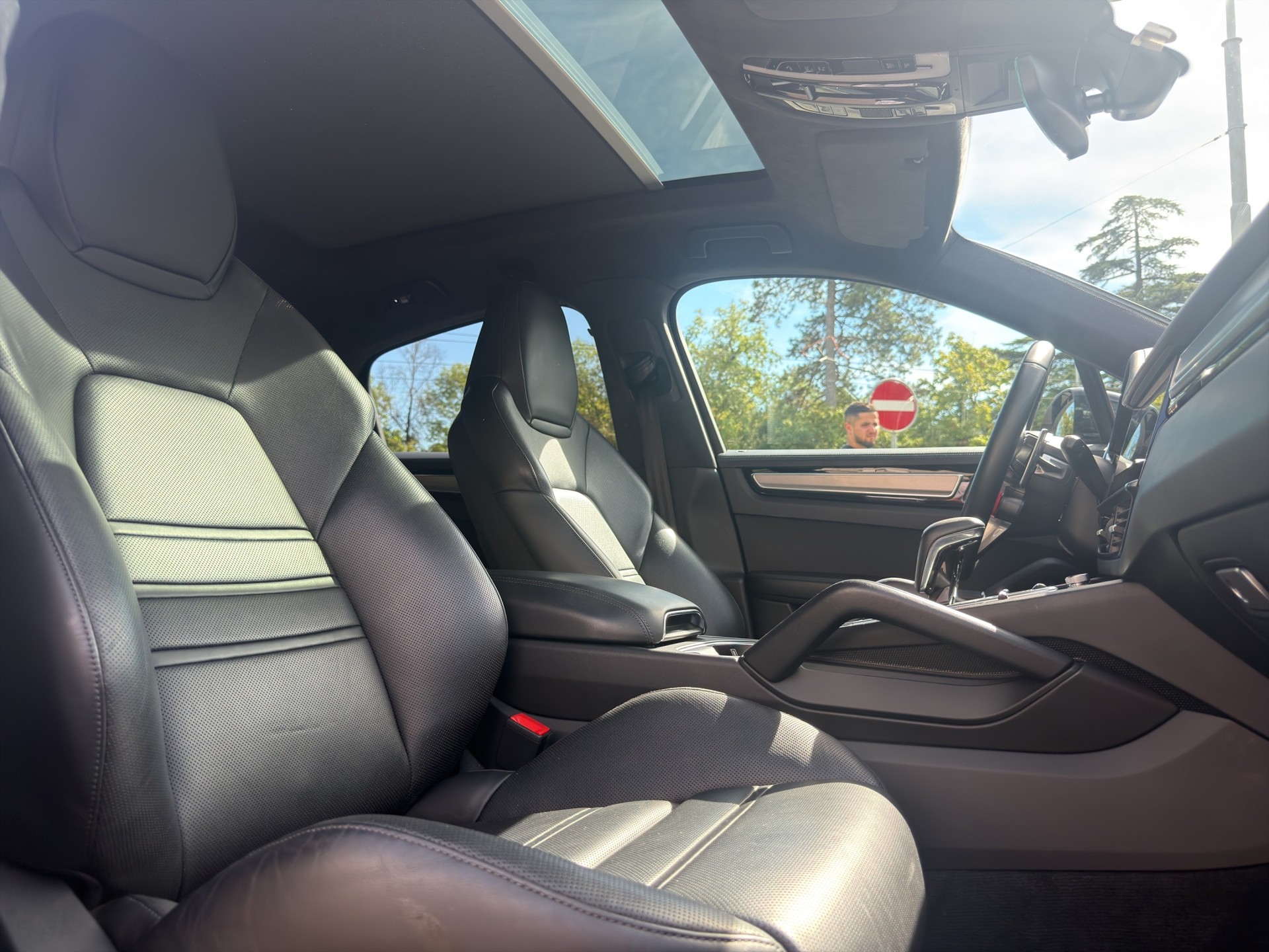 PORSCHE Cayenne GTS Coupé-image-13