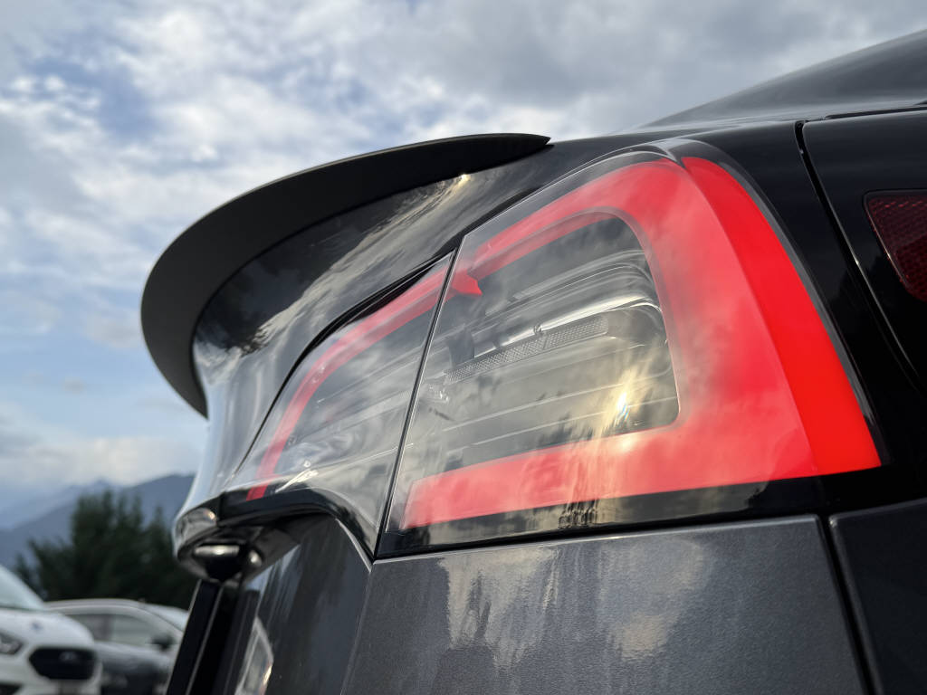 TESLA Model 3 Performance D-image-21