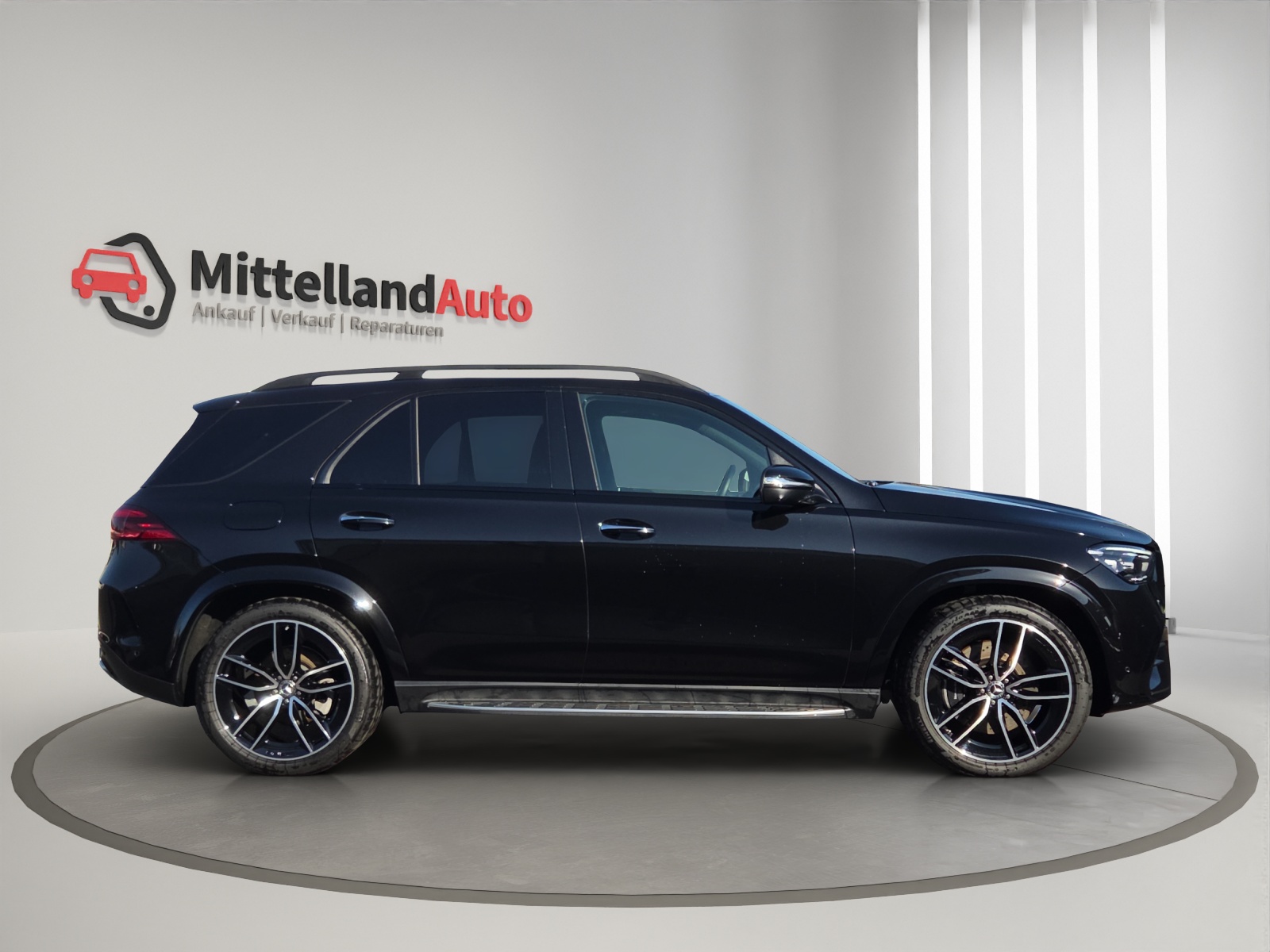 MERCEDES-BENZ GLE 580 4Matic 9G-Tronic-showroom-element-3