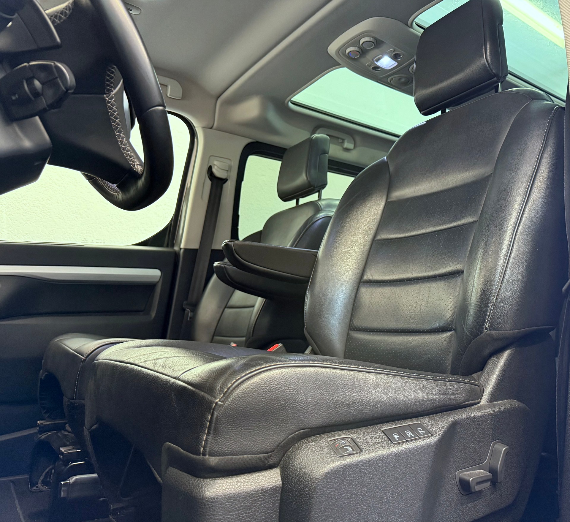 CITROEN Spacetourer 2.0 BlueHDi Shine M EAT-image-12