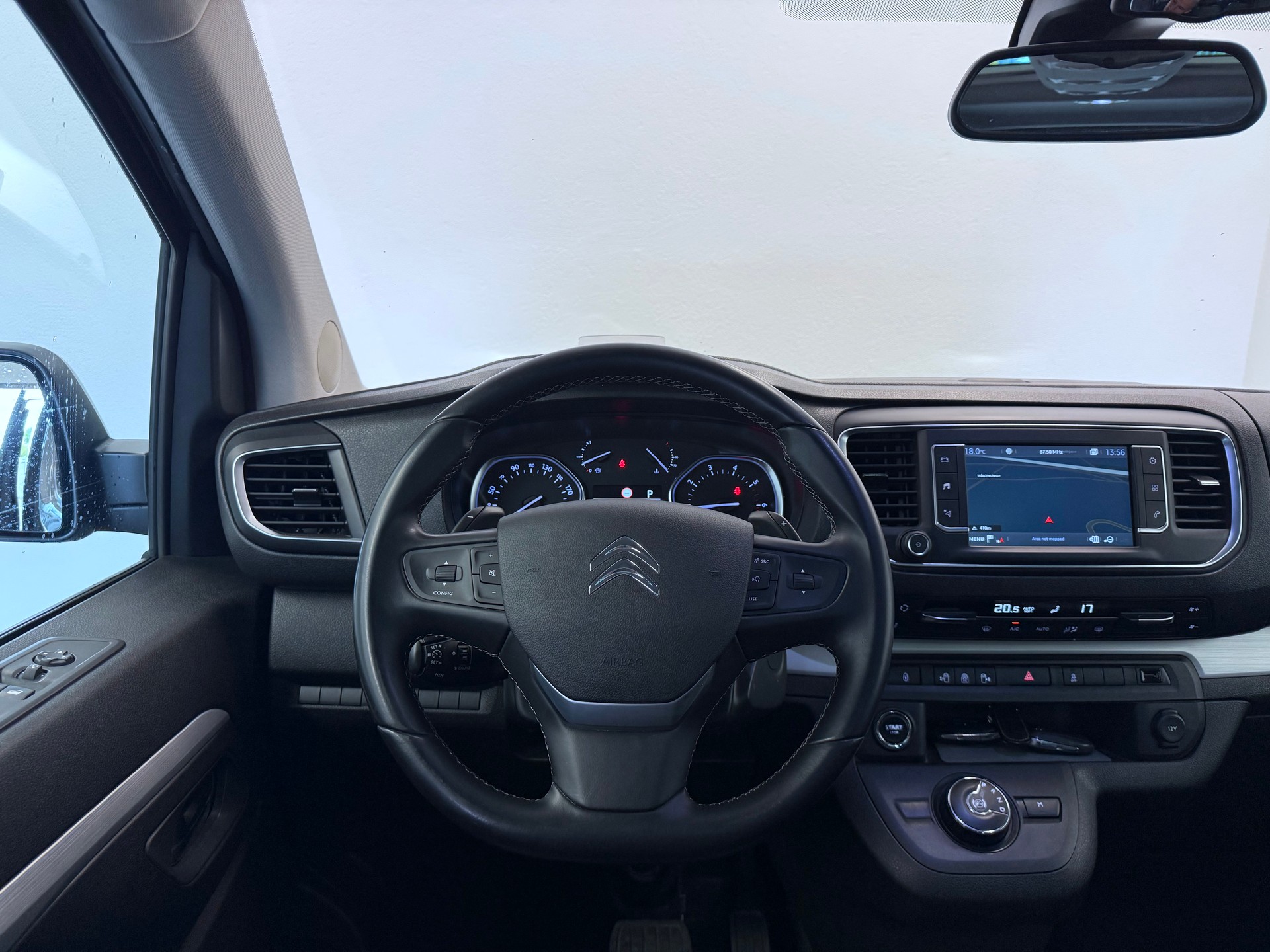 CITROEN Spacetourer 2.0 BlueHDi Shine M EAT-image-23