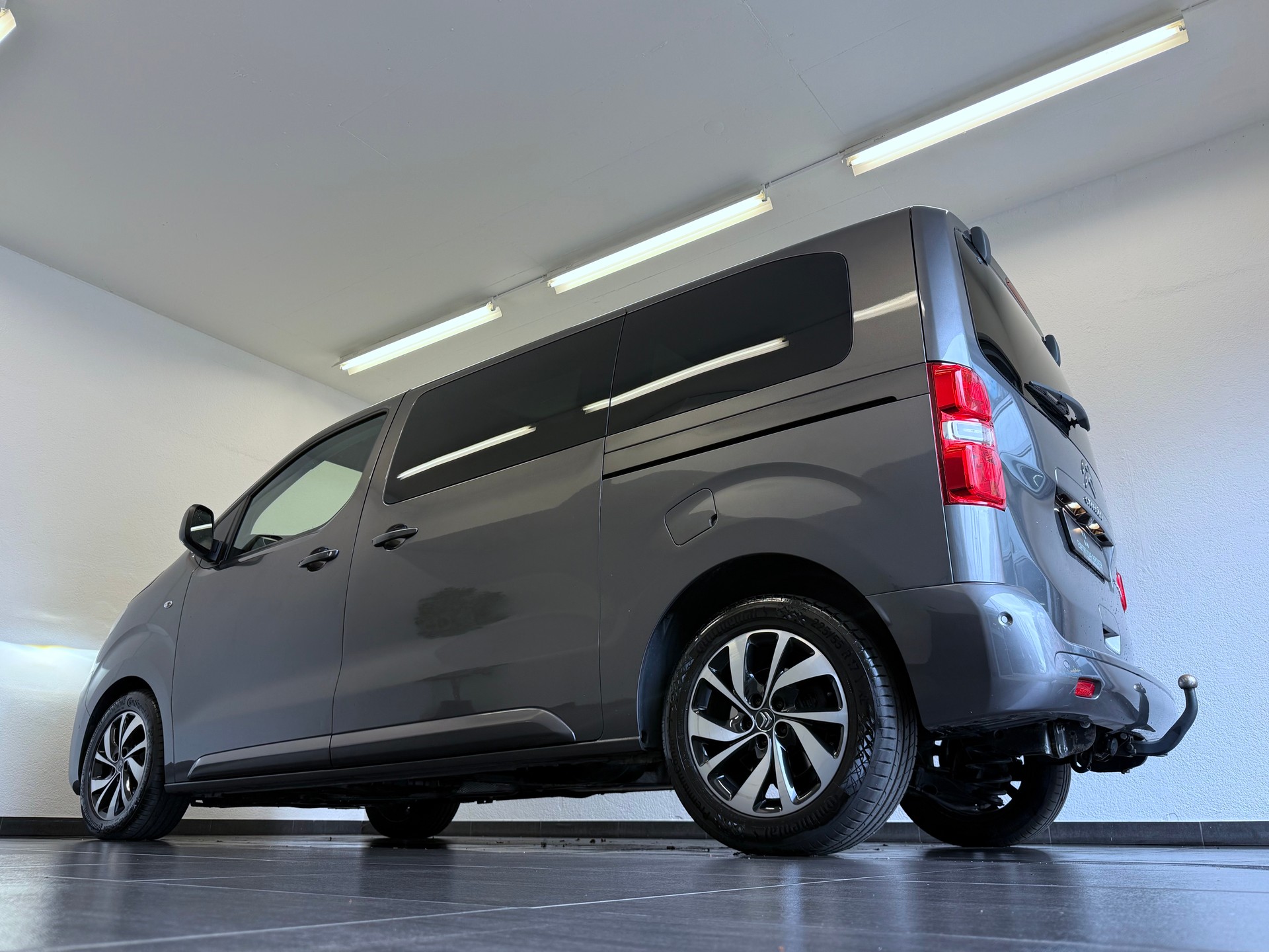 CITROEN Spacetourer 2.0 BlueHDi Shine M EAT-image-8