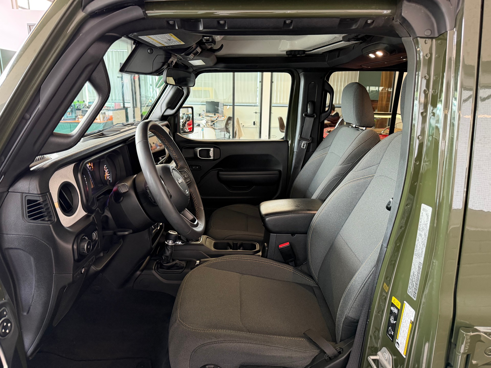 JEEP Wrangler 2.0 Unlimited Rubicon Automatic-image-11