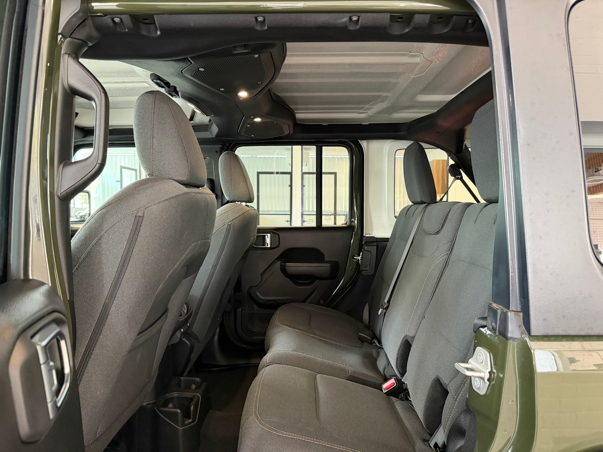 JEEP Wrangler 2.0 Unlimited Rubicon Automatic-image-10