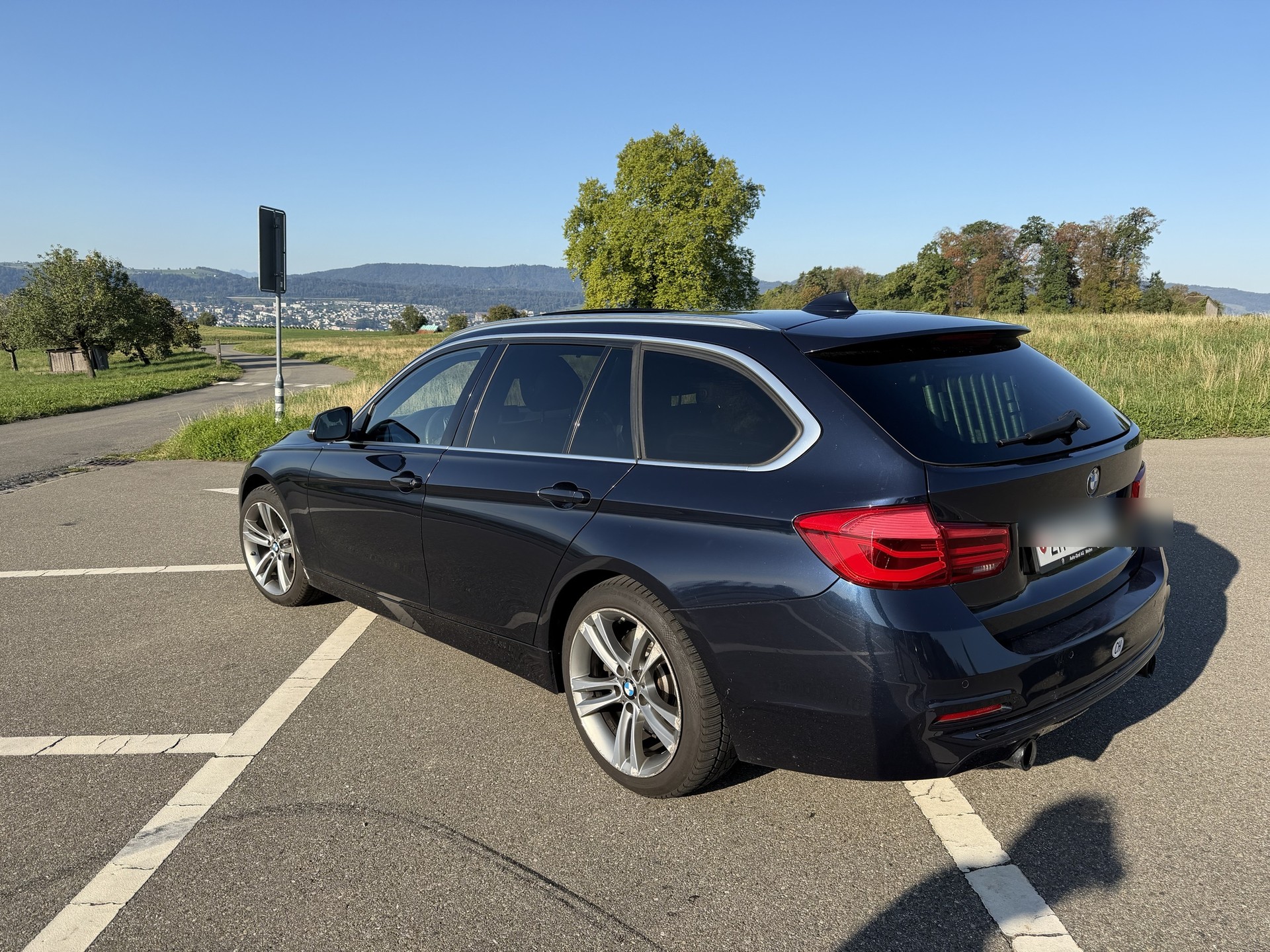 BMW 340i Touring xDrive-image-1
