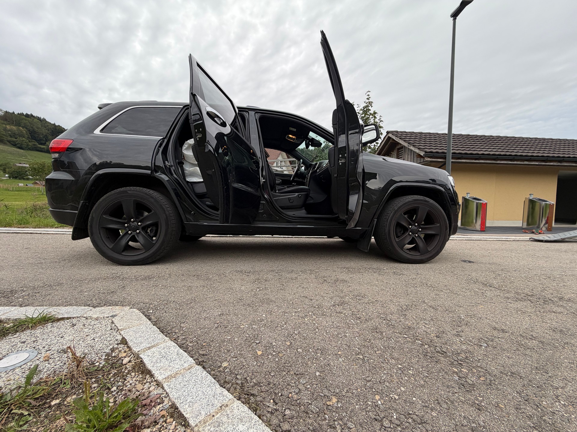 JEEP Grand Cherokee 3.0 CRD Overland Automatic-image-6