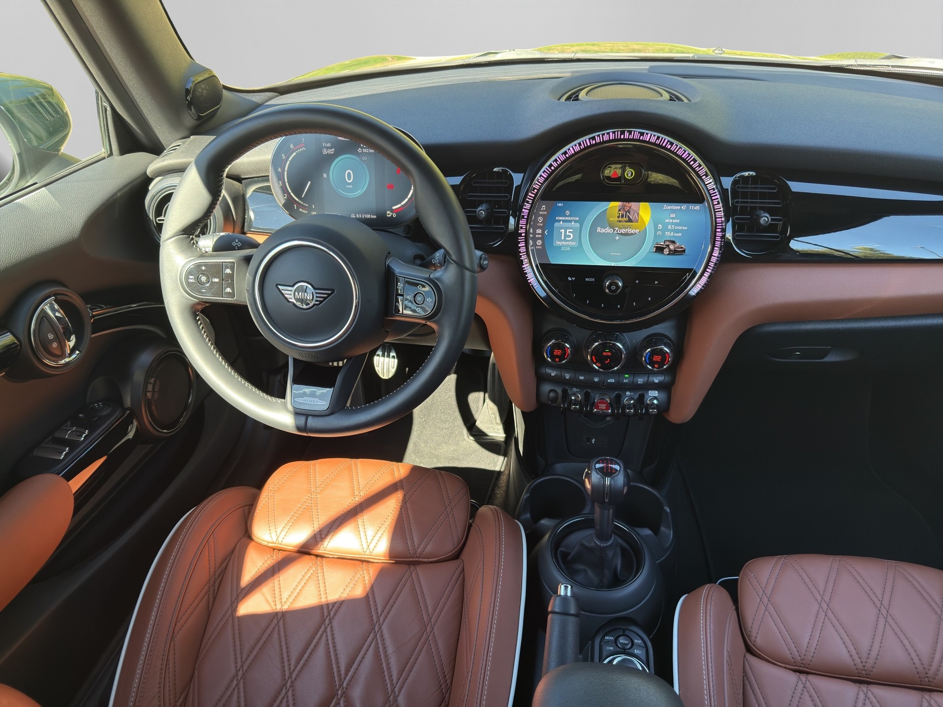 MINI Cabrio John Cooper Works-image-19