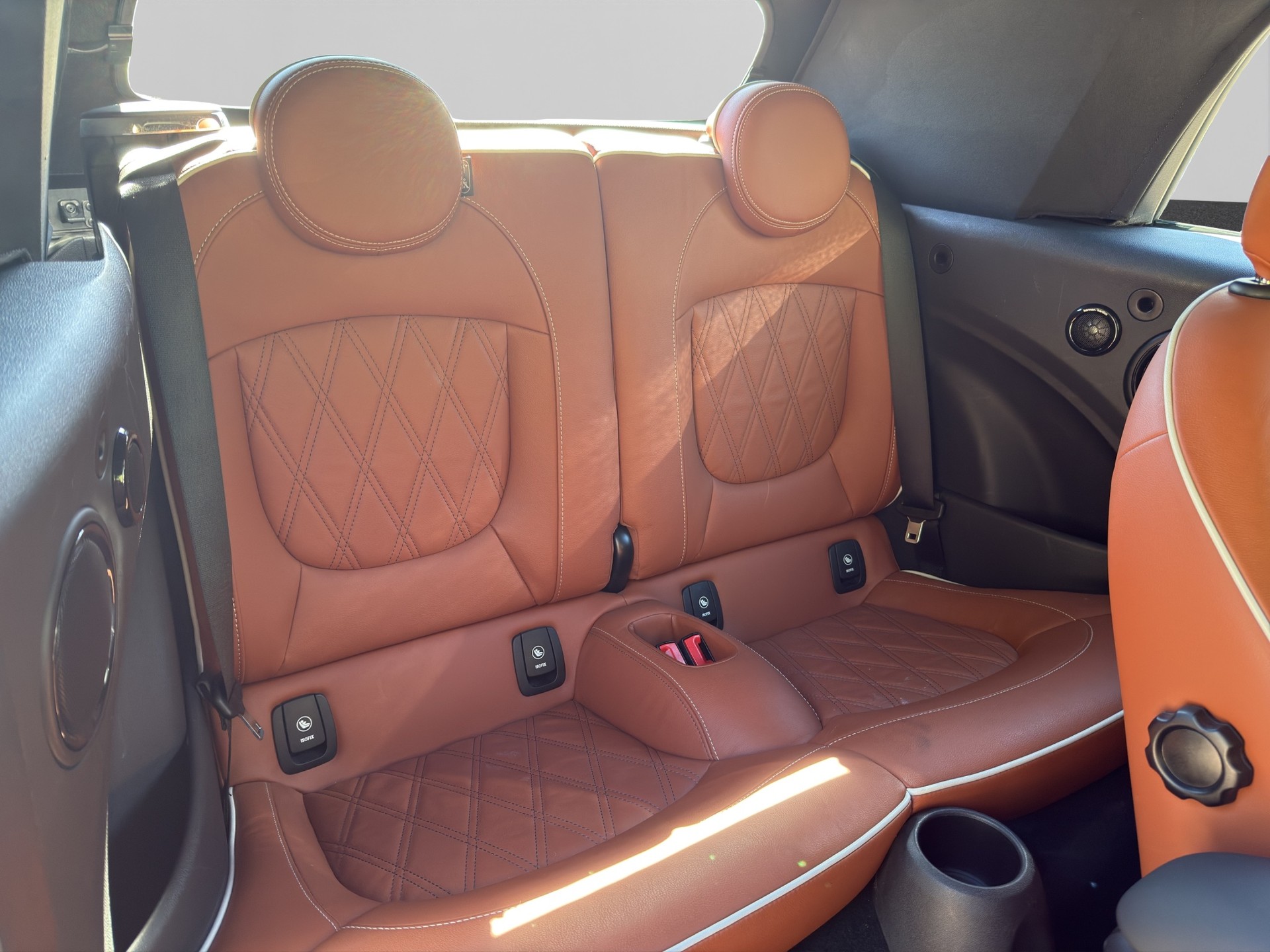 MINI Cabrio John Cooper Works-image-12