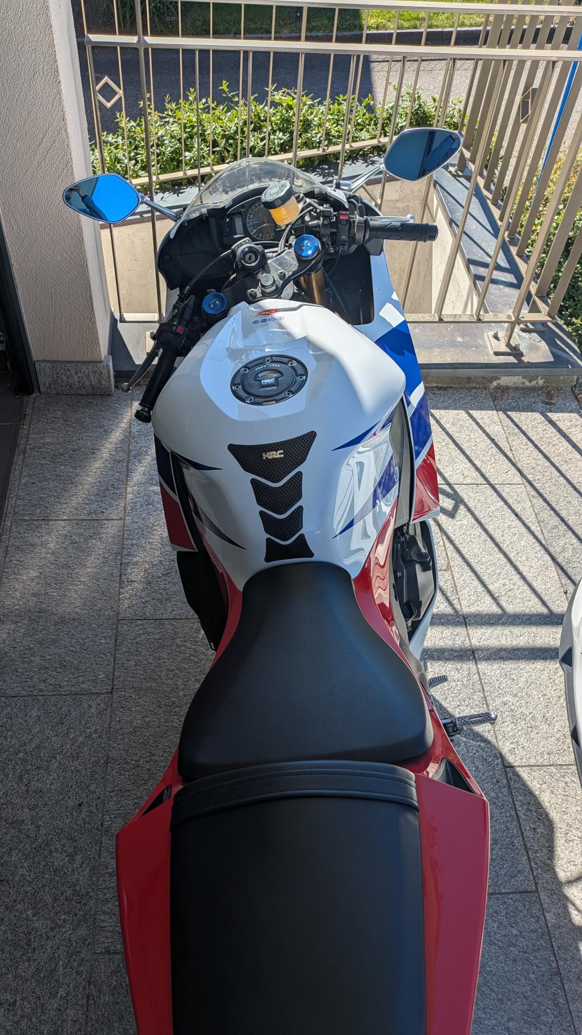HONDA CBR 600 RA ABS-image-6