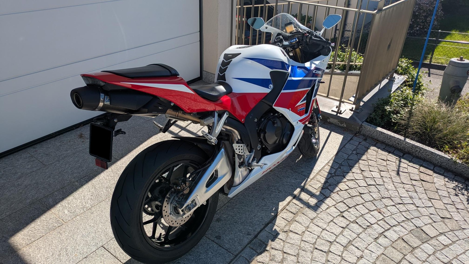 HONDA CBR 600 RA ABS-image-2