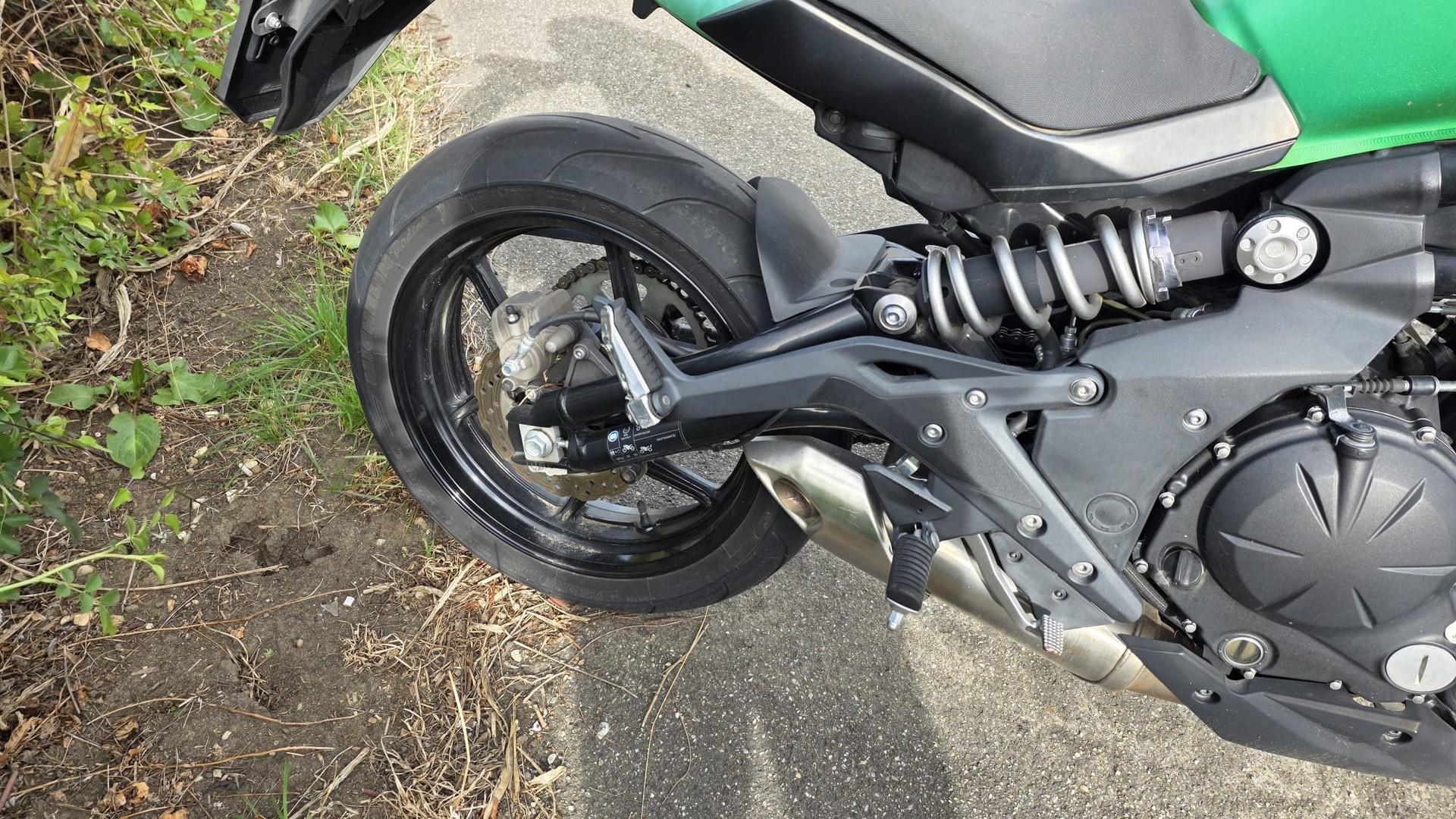 KAWASAKI ER-6-image-5