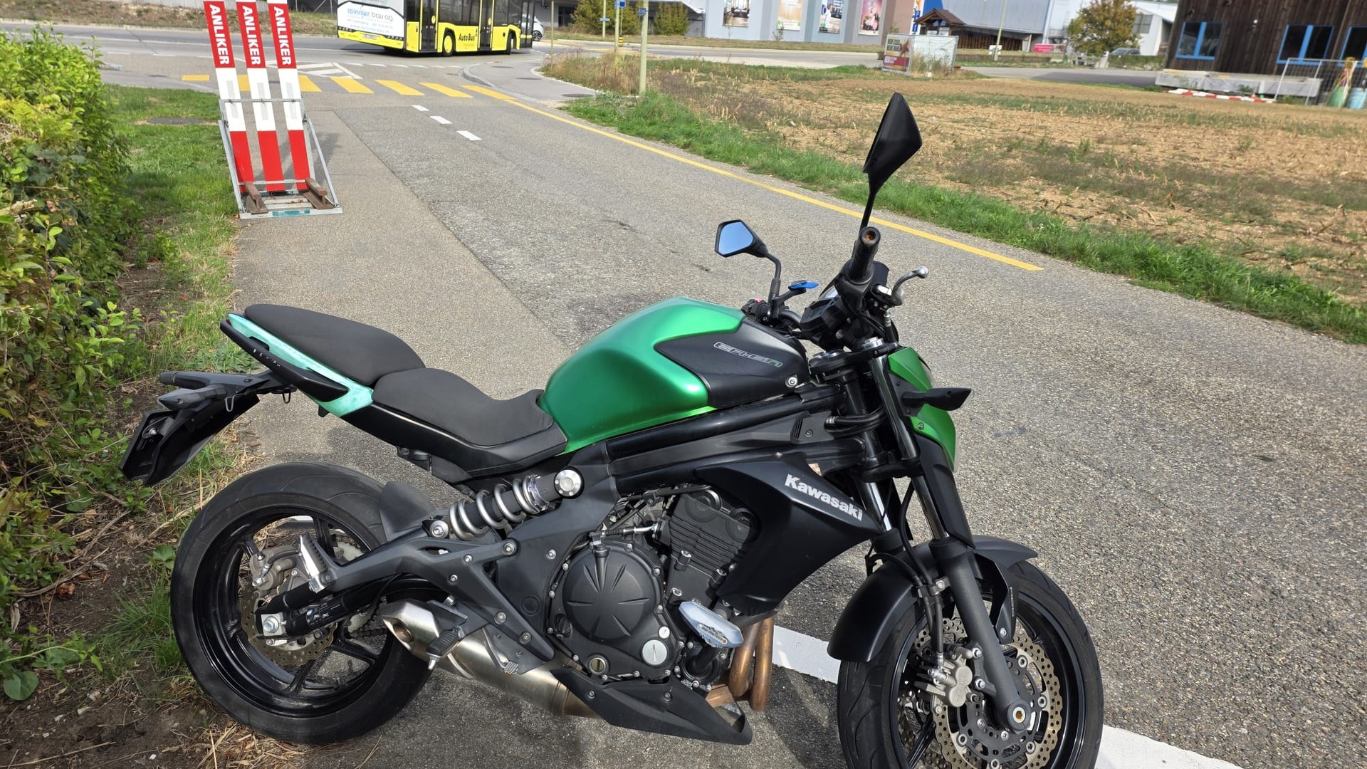 KAWASAKI ER-6-image-1