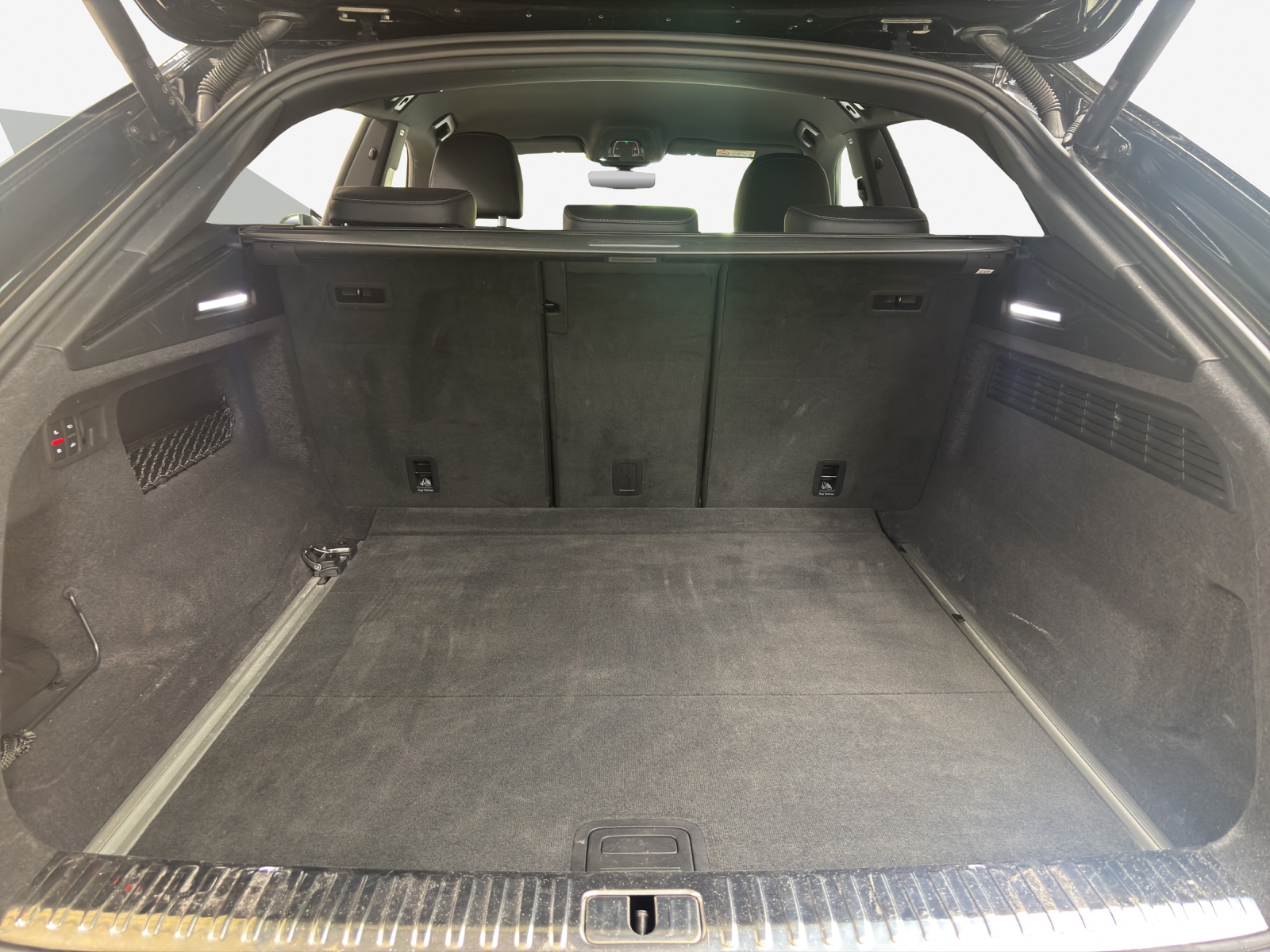 AUDI Q8 SUV TDI quattro 210 kW tiptronic-image-12
