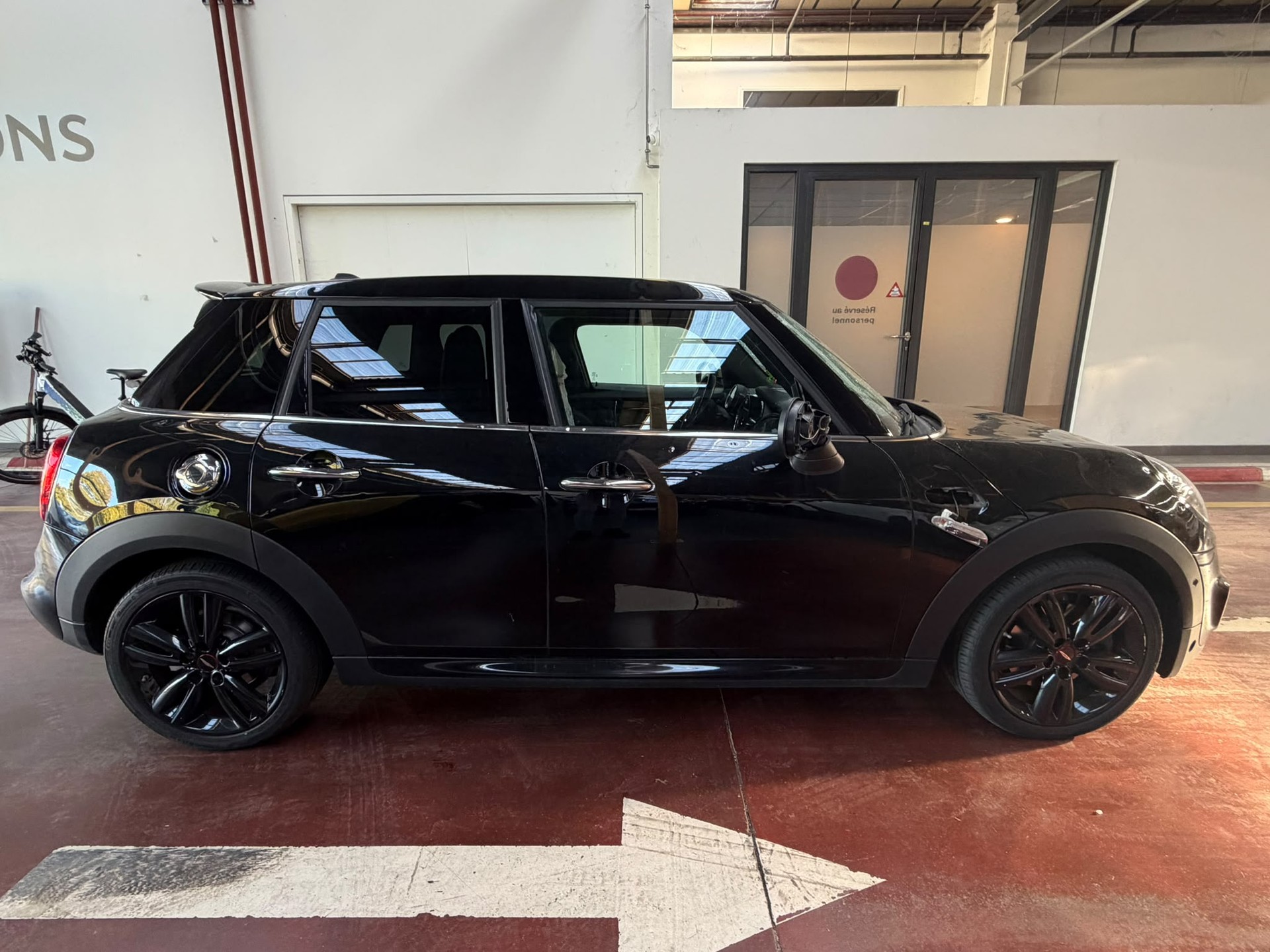 MINI Cooper S Steptronic DKG-showroom-element-3