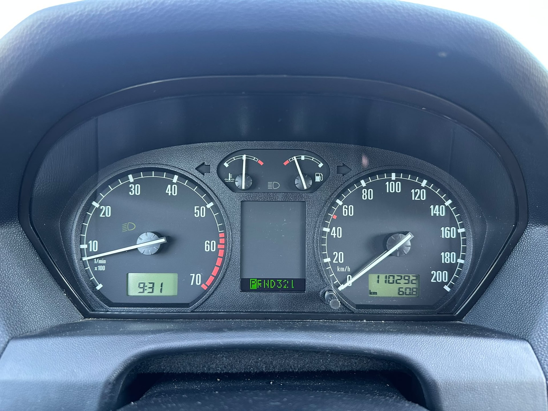 SKODA Fabia 1.4 16V Comfort-image-13