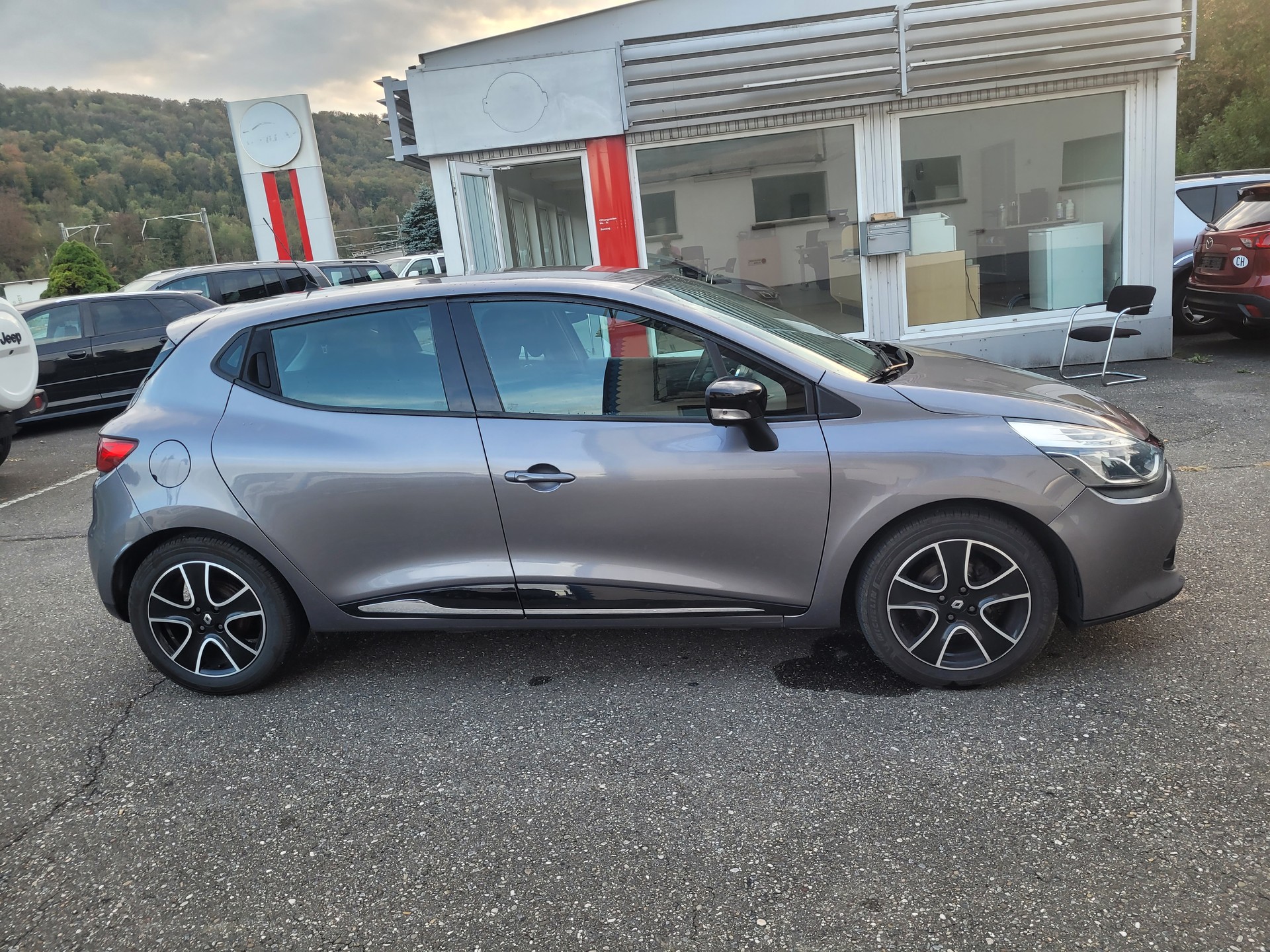 RENAULT Clio 0.9 12V Expression-image-6