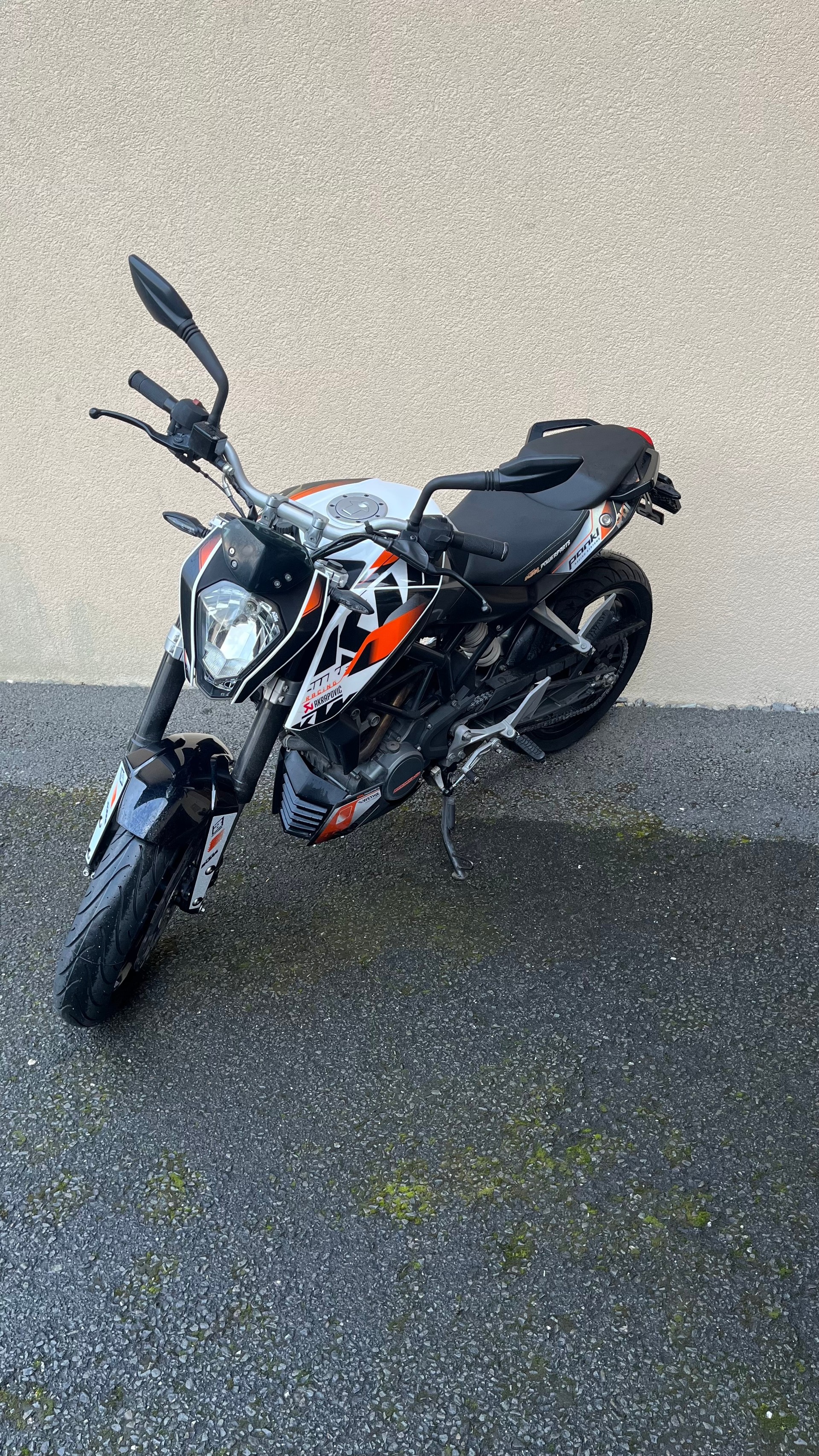 KTM 125 Duke-image-1