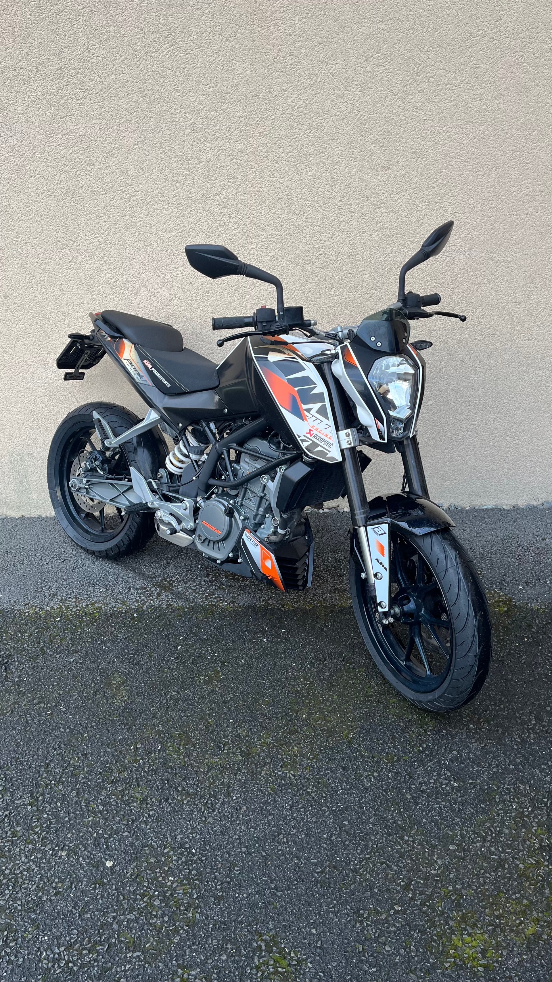 KTM 125 Duke-image-2