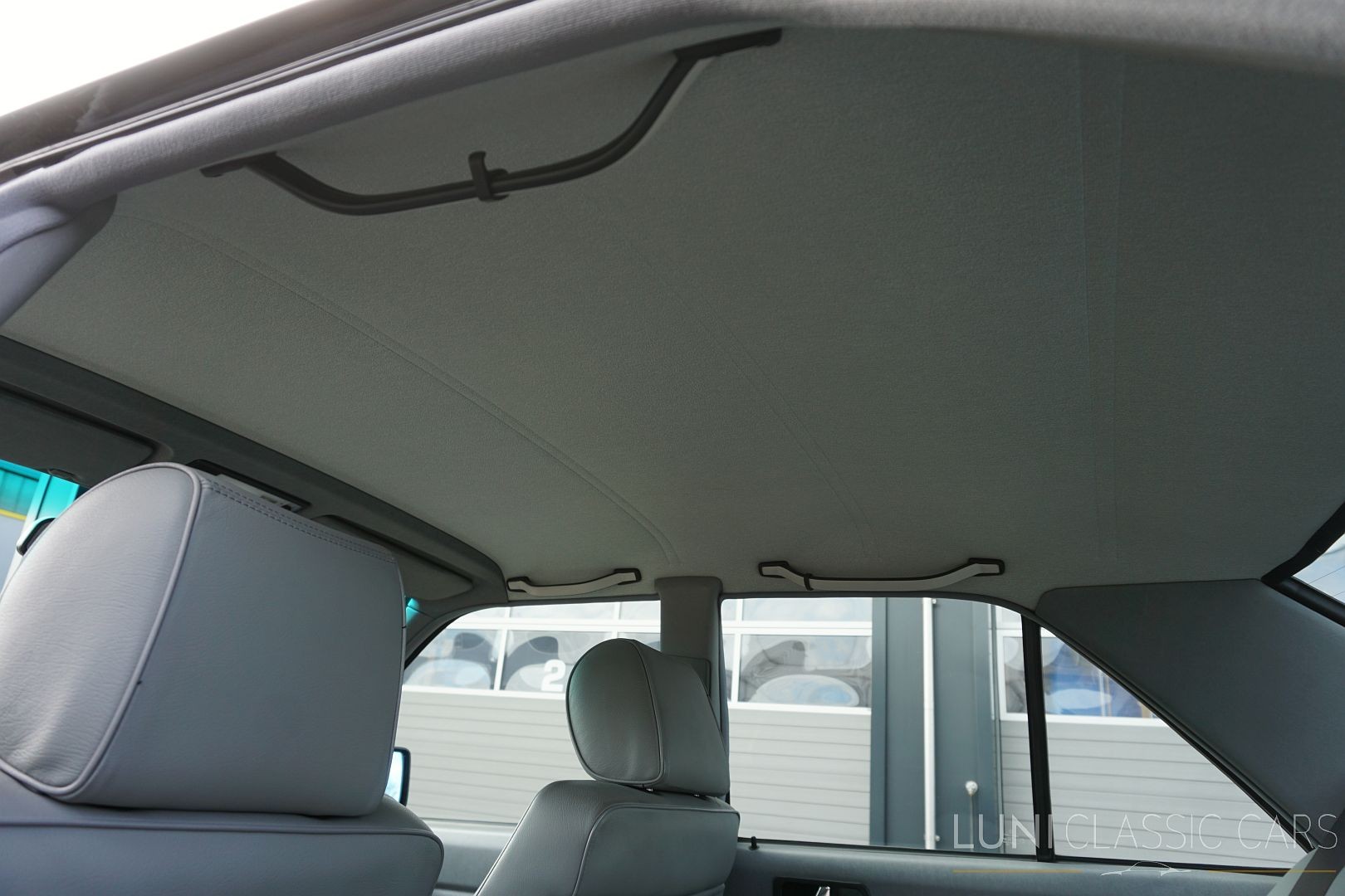 MERCEDES-BENZ 190 E 2.3-image-29