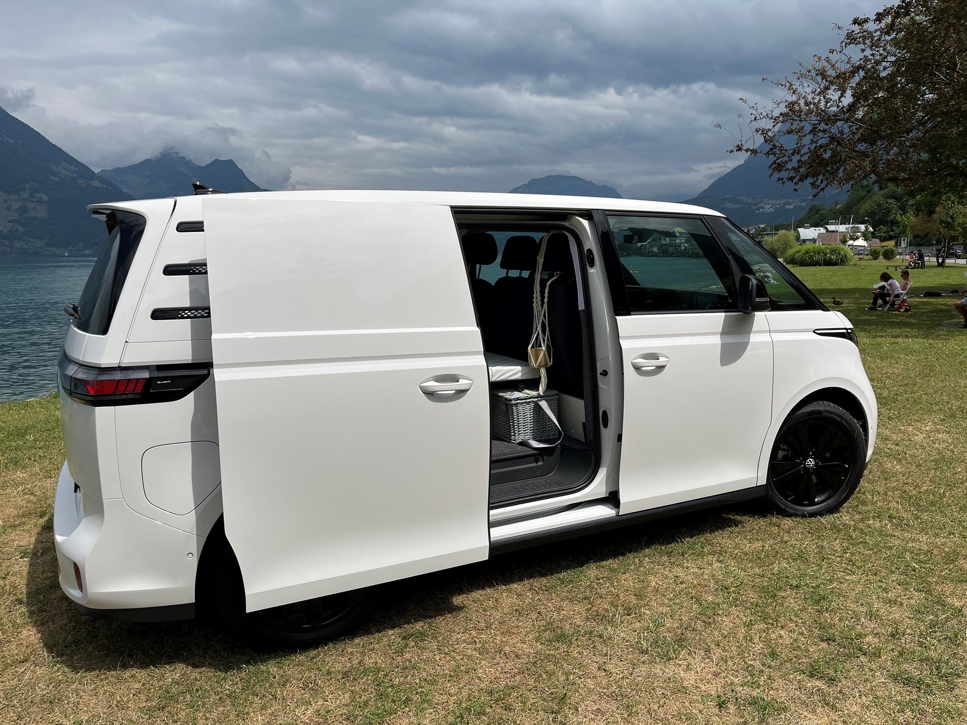 VW ID.Buzz Pro-image-2