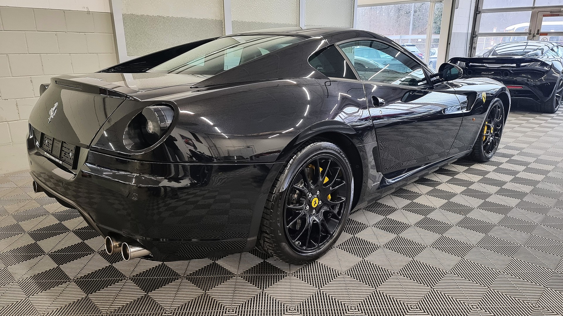 FERRARI 599 GTB FIORANO-showroom-element-3