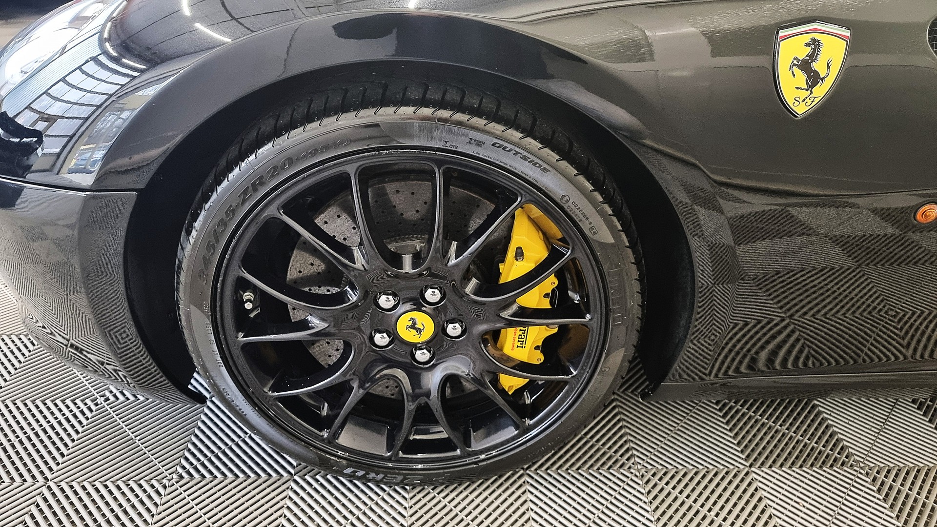 FERRARI 599 GTB FIORANO-image-15