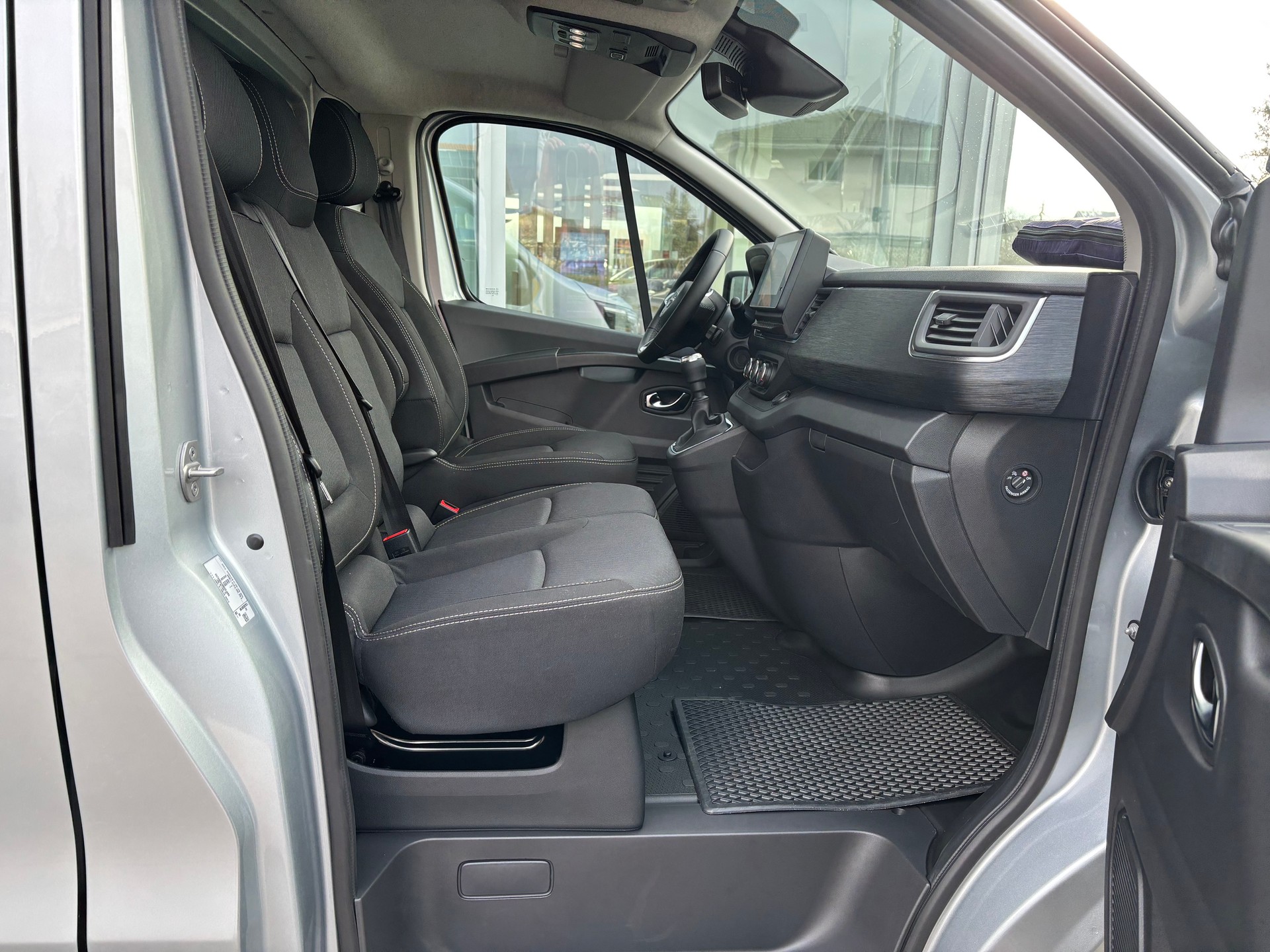 NISSAN Primastar 150 3.0L1H1 N-Connecta-image-8