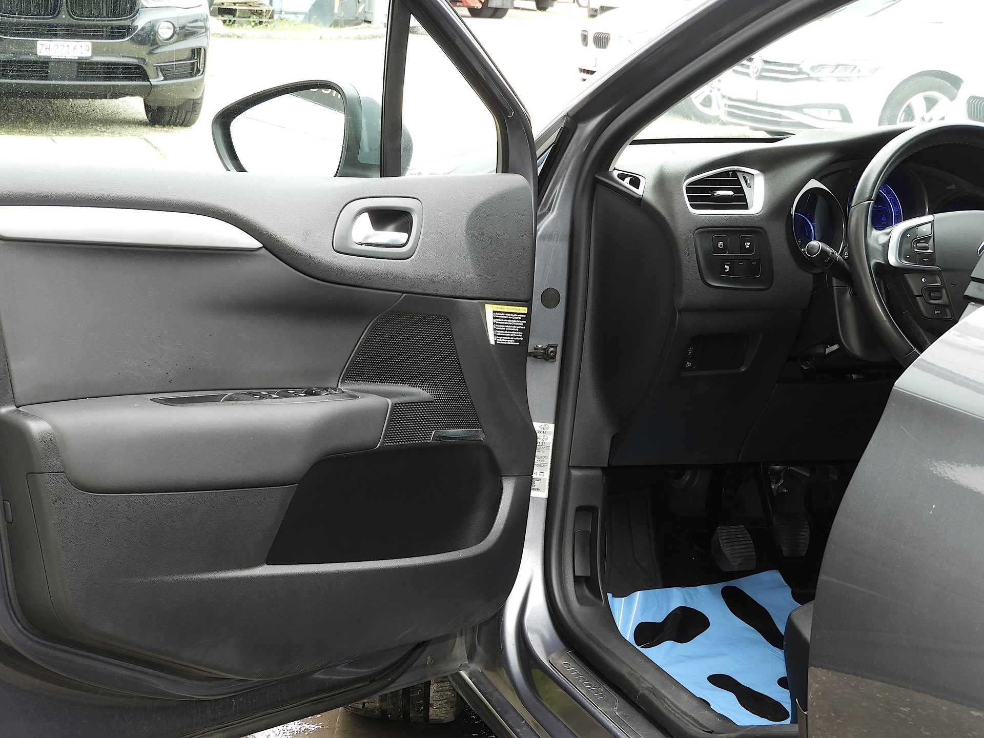 CITROEN C4 Berline 1.6 VTi Exclusive I CH FZ I MFK + Service 30.04.2025 I Sitzmassage 2x I Bluetooth I Tempomat I 8-fach-image-7