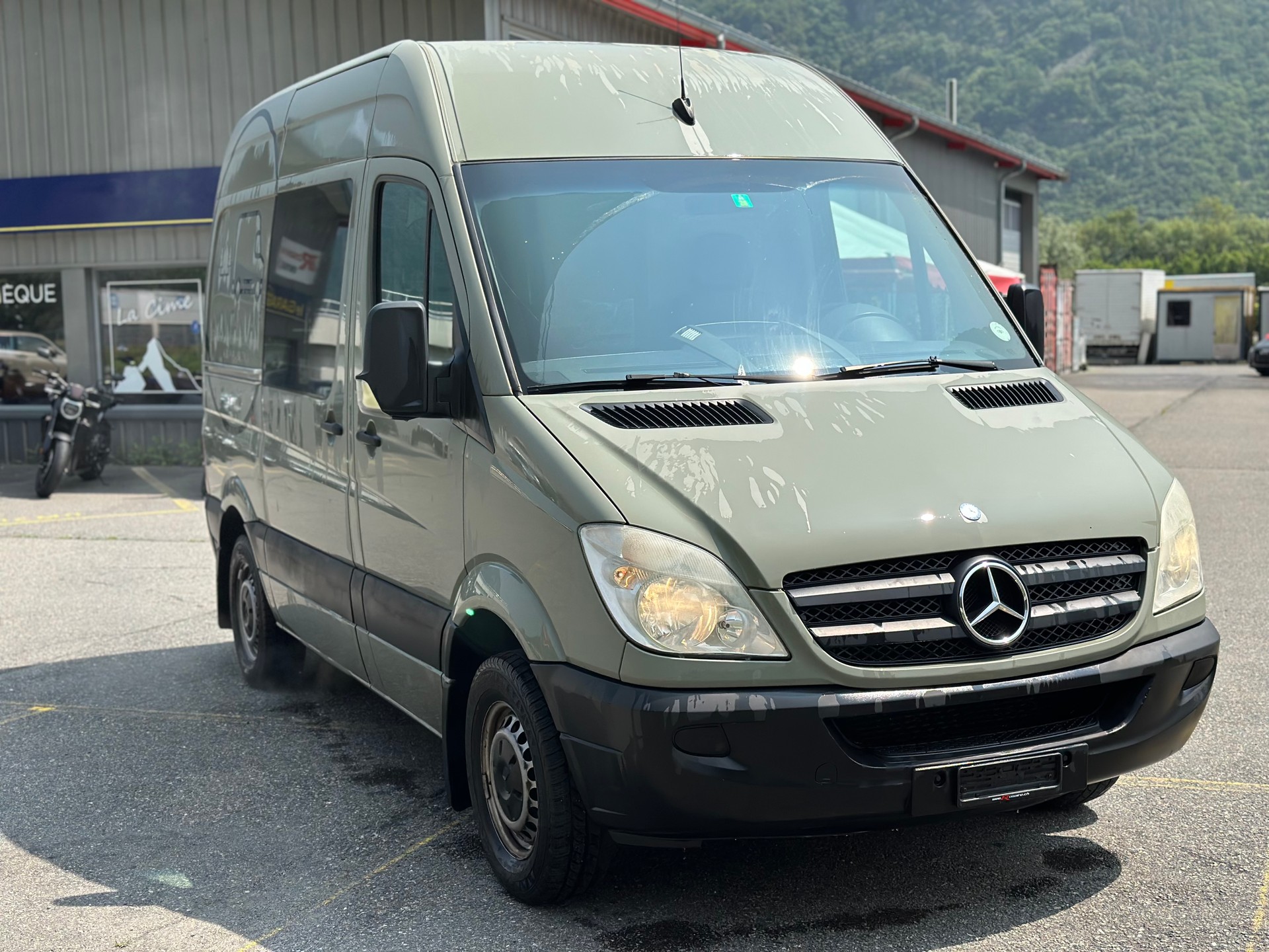 MERCEDES-BENZ SPRINTER 211 CDi-showroom-element-3