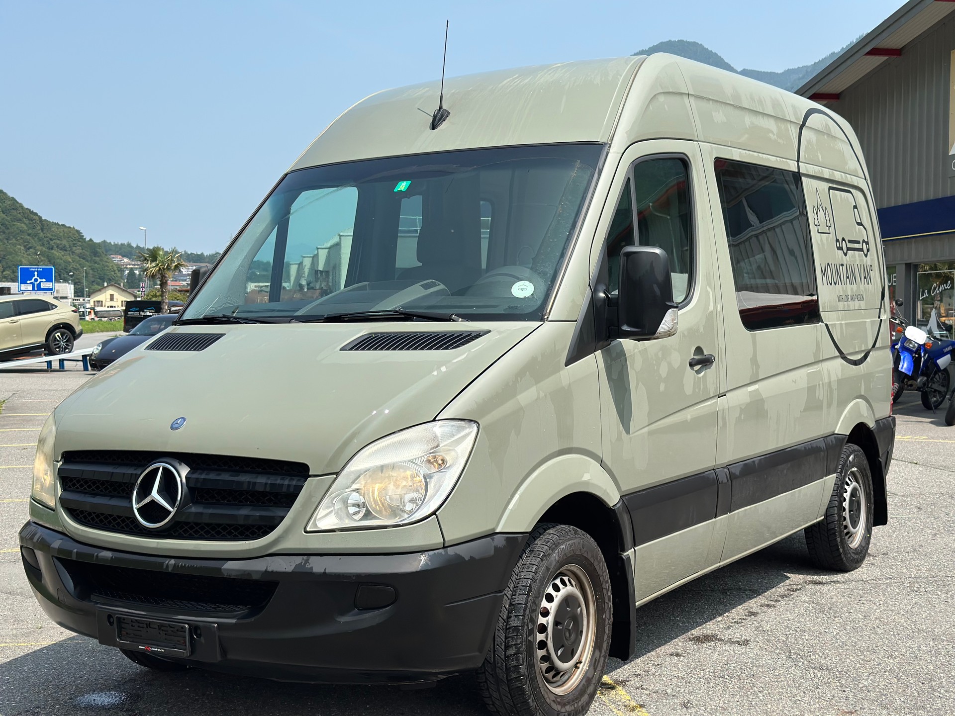 MERCEDES-BENZ SPRINTER 211 CDi-showroom-element-2