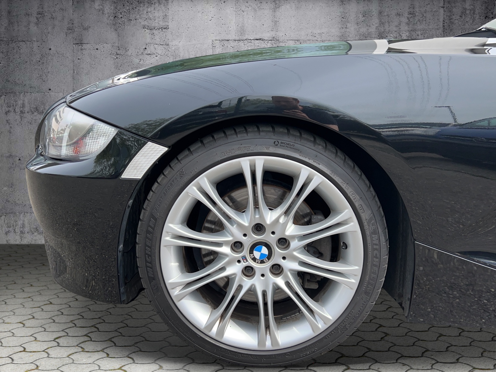 BMW Z4 3.0si Coupé-image-8